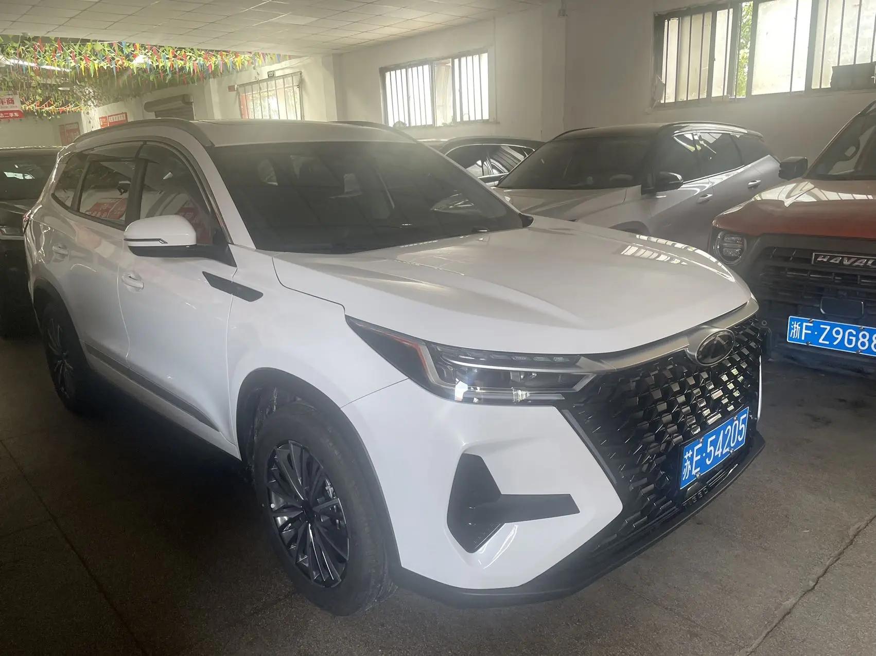 Chery 2025 Tiggo 8 PRO 1.6T 290T Two-Wheel Drive Luxury Edition Automatic 2