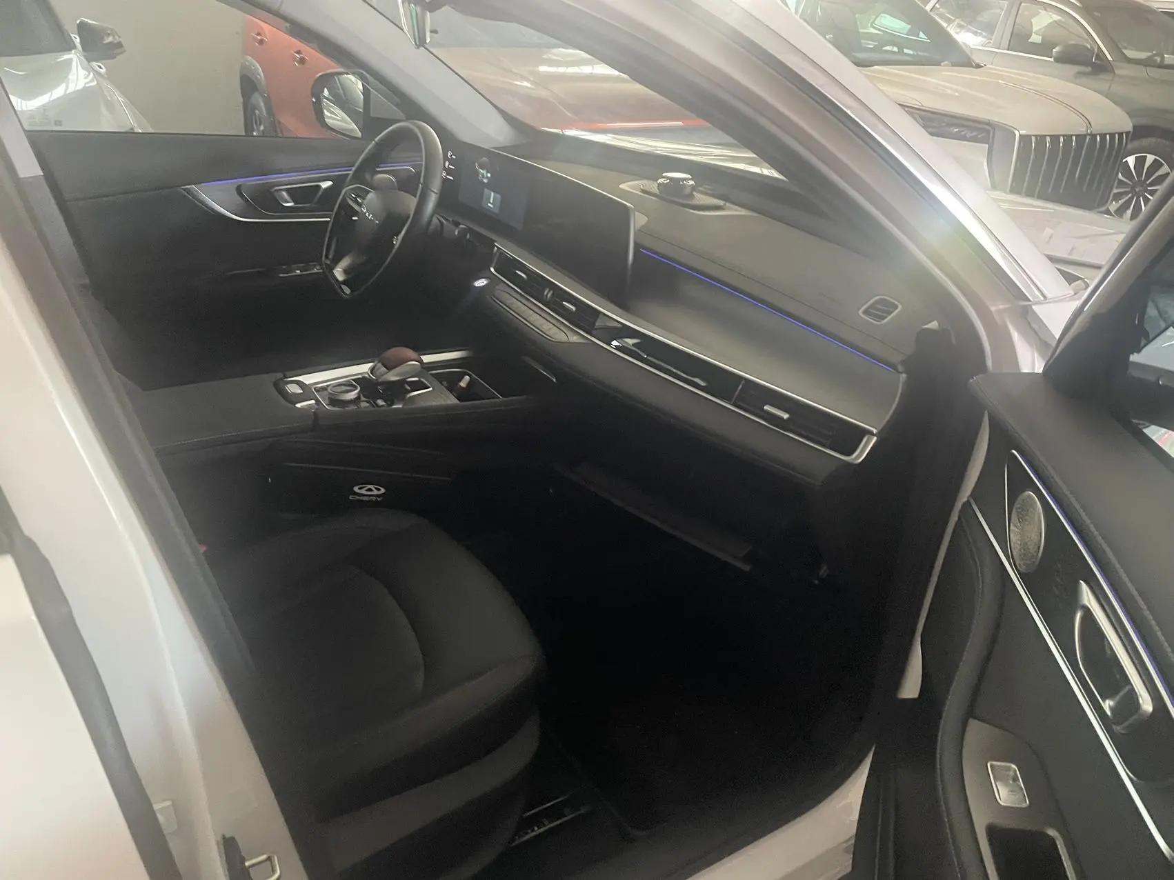 Chery 2025 Tiggo 8 PRO 1.6T 290T Two-Wheel Drive Luxury Edition Automatic 4