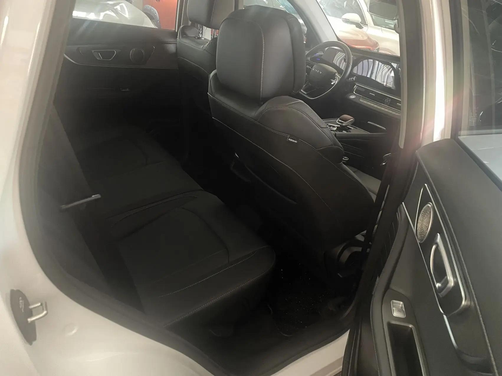 Chery 2025 Tiggo 8 PRO 1.6T 290T Two-Wheel Drive Luxury Edition Automatic 5