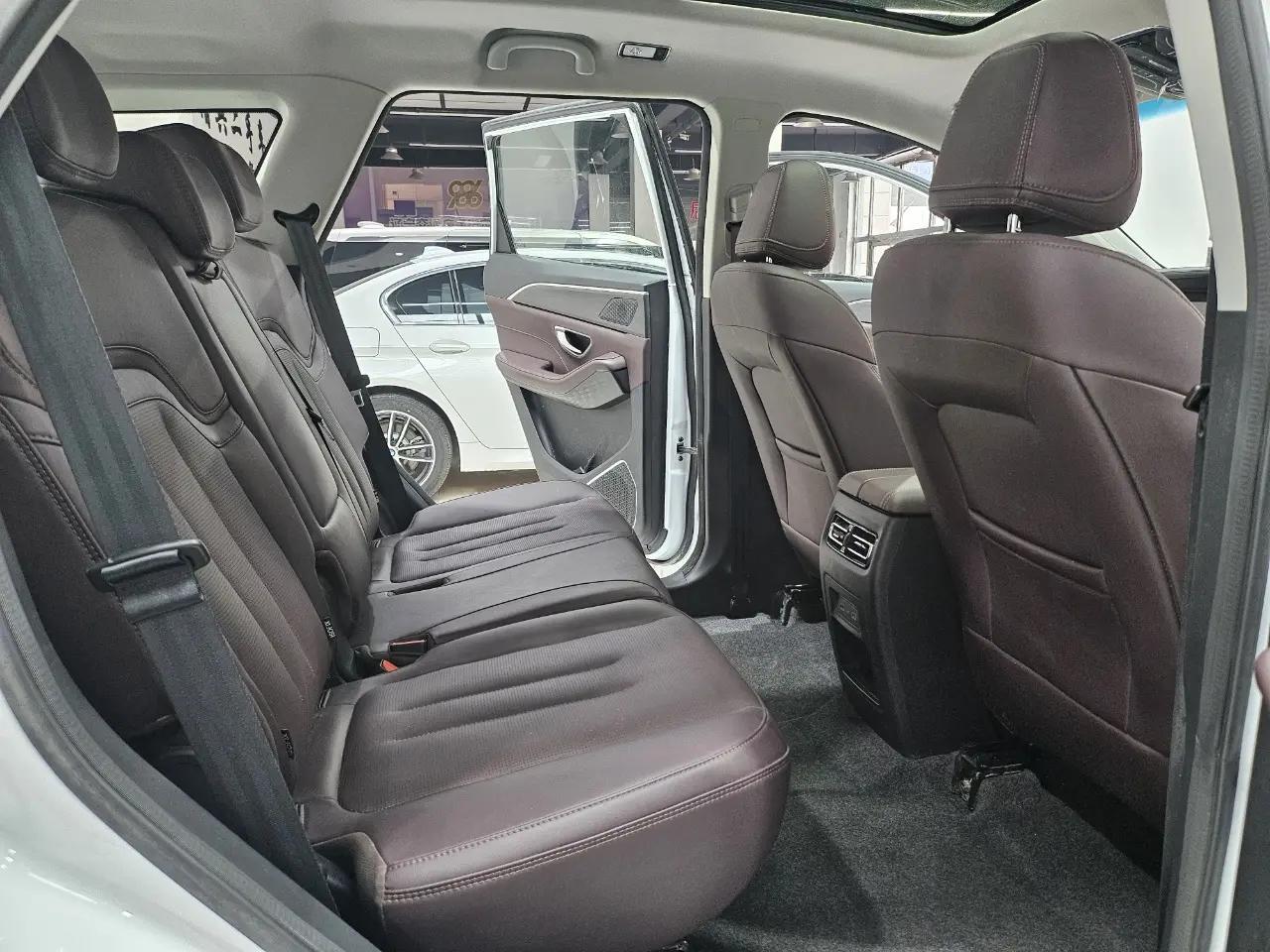 Jetour 2025 X90 PLUS 1.6TD Elite Edition 7-seat Automatic Gear 18