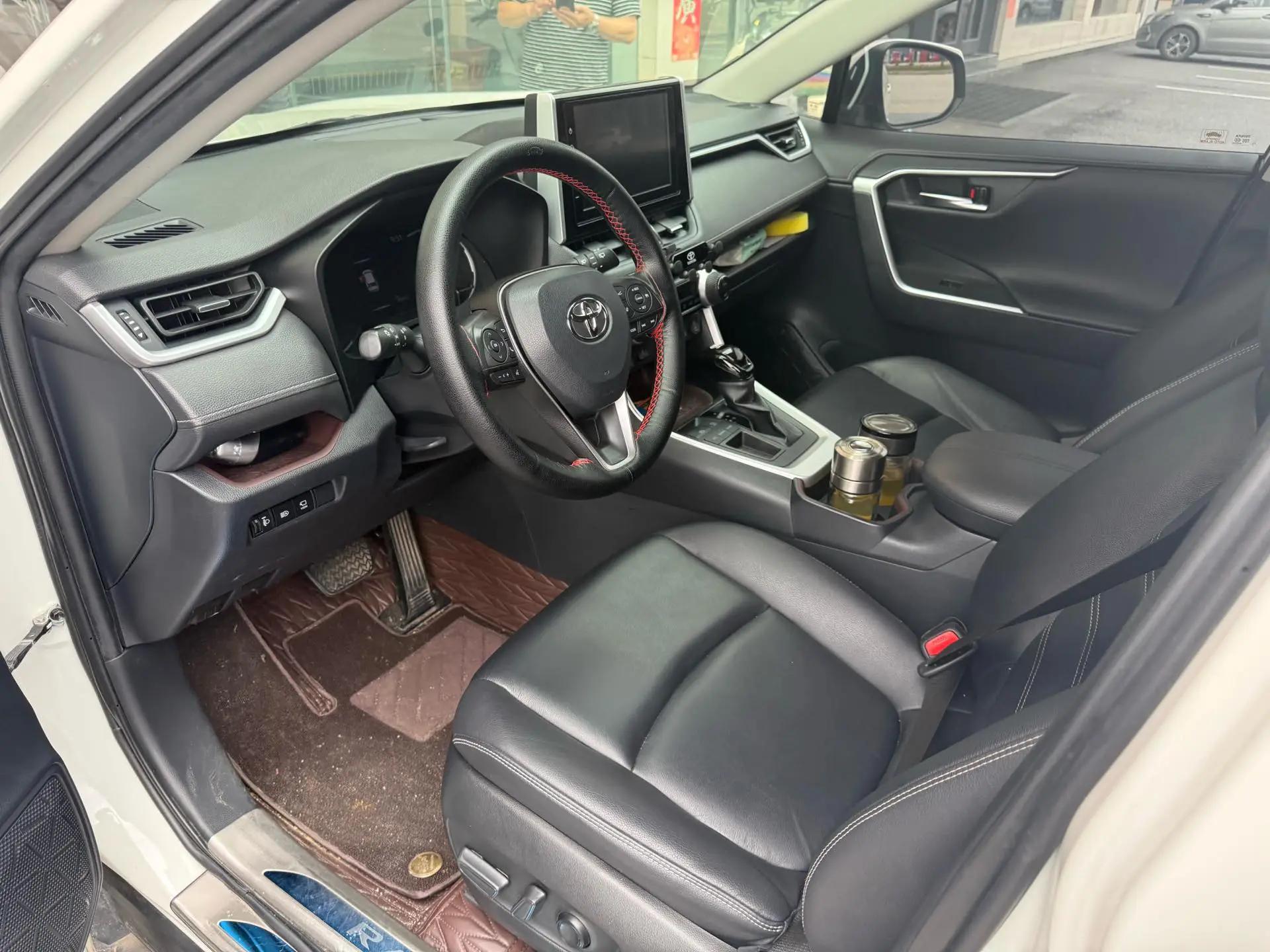 RAV4 RongFang 2020 2.0L CVT Two-Drive Premium Edition 3