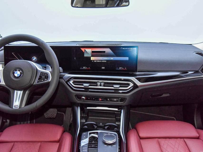BMW 3 Series 2023 320Li M Sports Suit 4