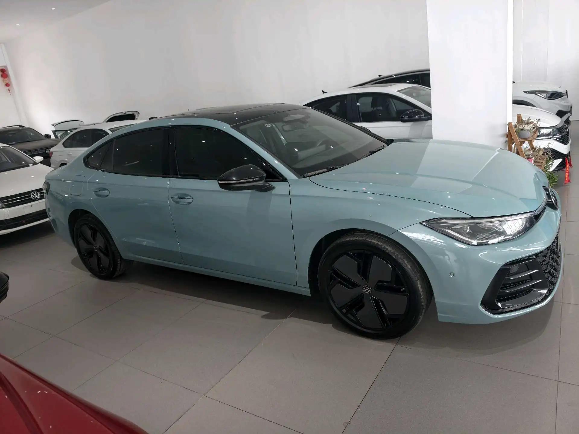 Volkswagen 2025 Passat Pro 2.0TSI 380TSI Star Dragon Edition Automatic Gear 3