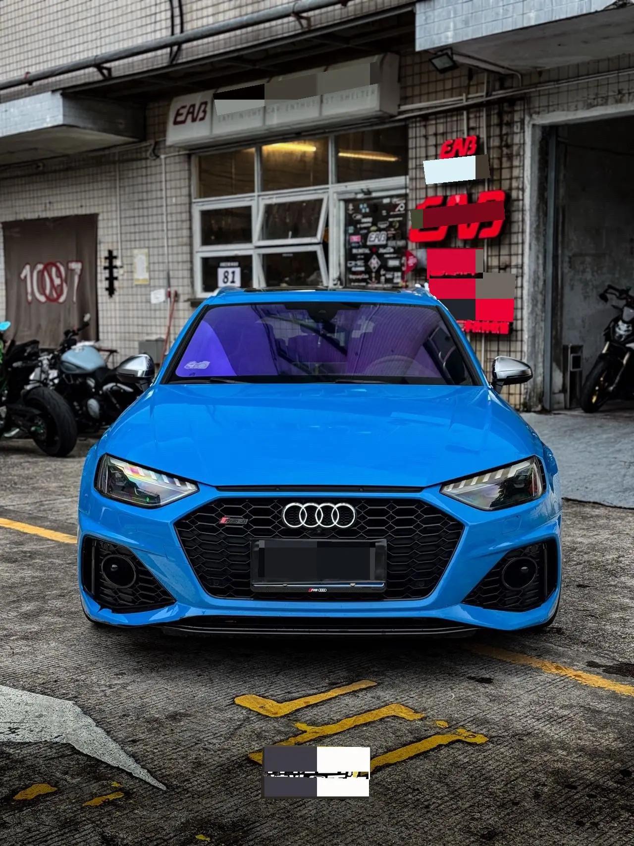 Audi RS 4 2021 RS4 Avant Dark Gold Edition 2