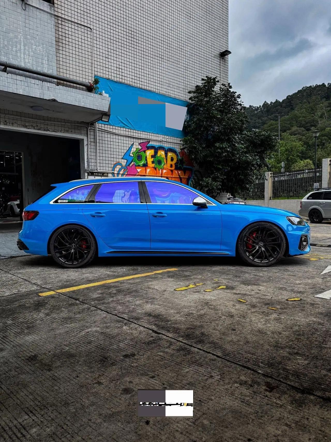 Audi RS 4 2021 RS4 Avant Dark Gold Edition 3