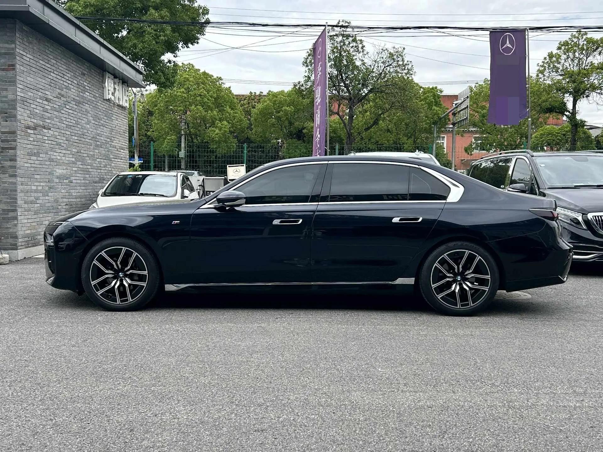 BMW 7 Series (Imported) 2023 735Li 48V 3.0T M Sport Package Automatic 3
