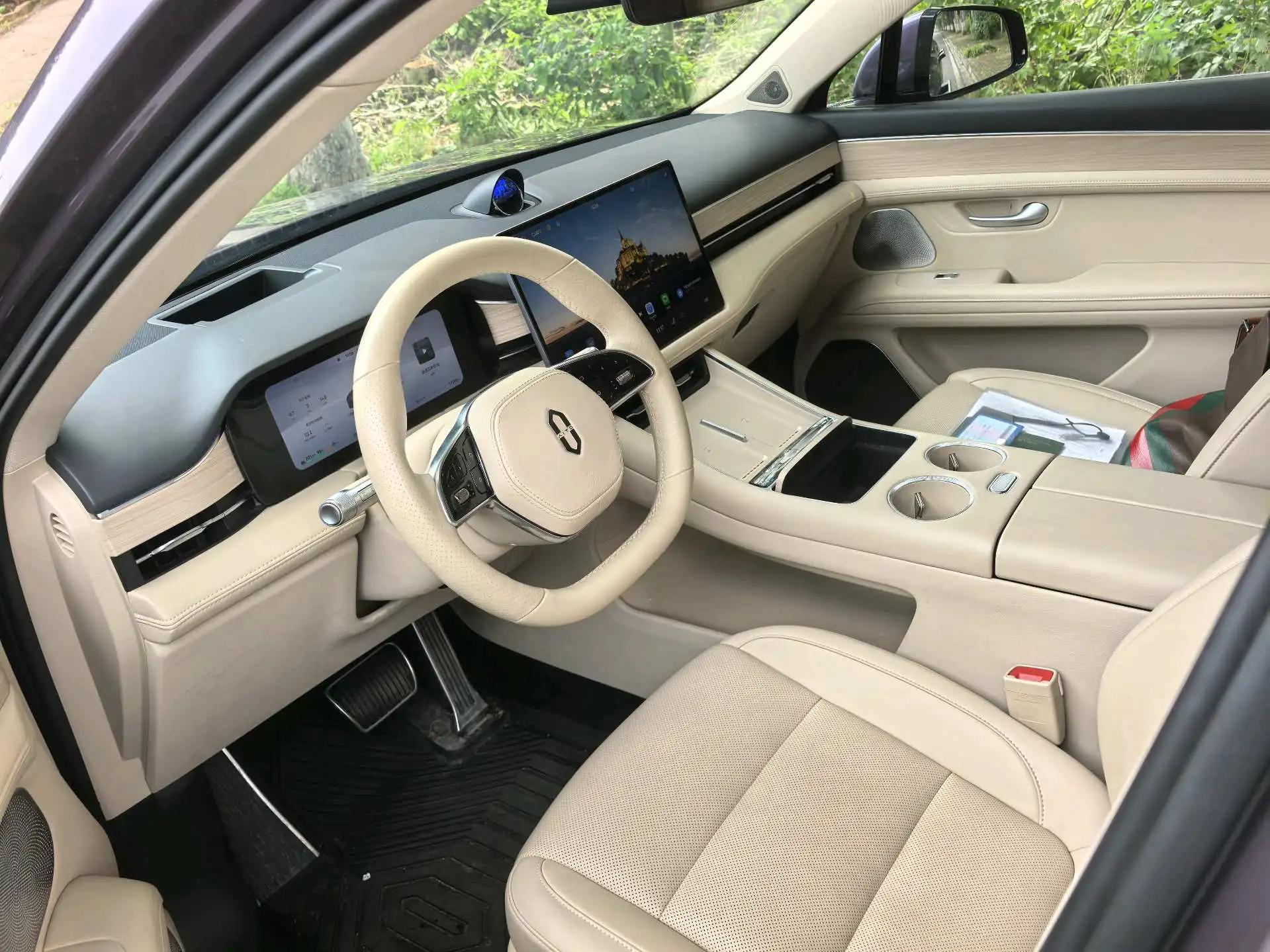 AITO 2025 AITO M5 extended range Ultra 4-wheel drive version automatic gear 2