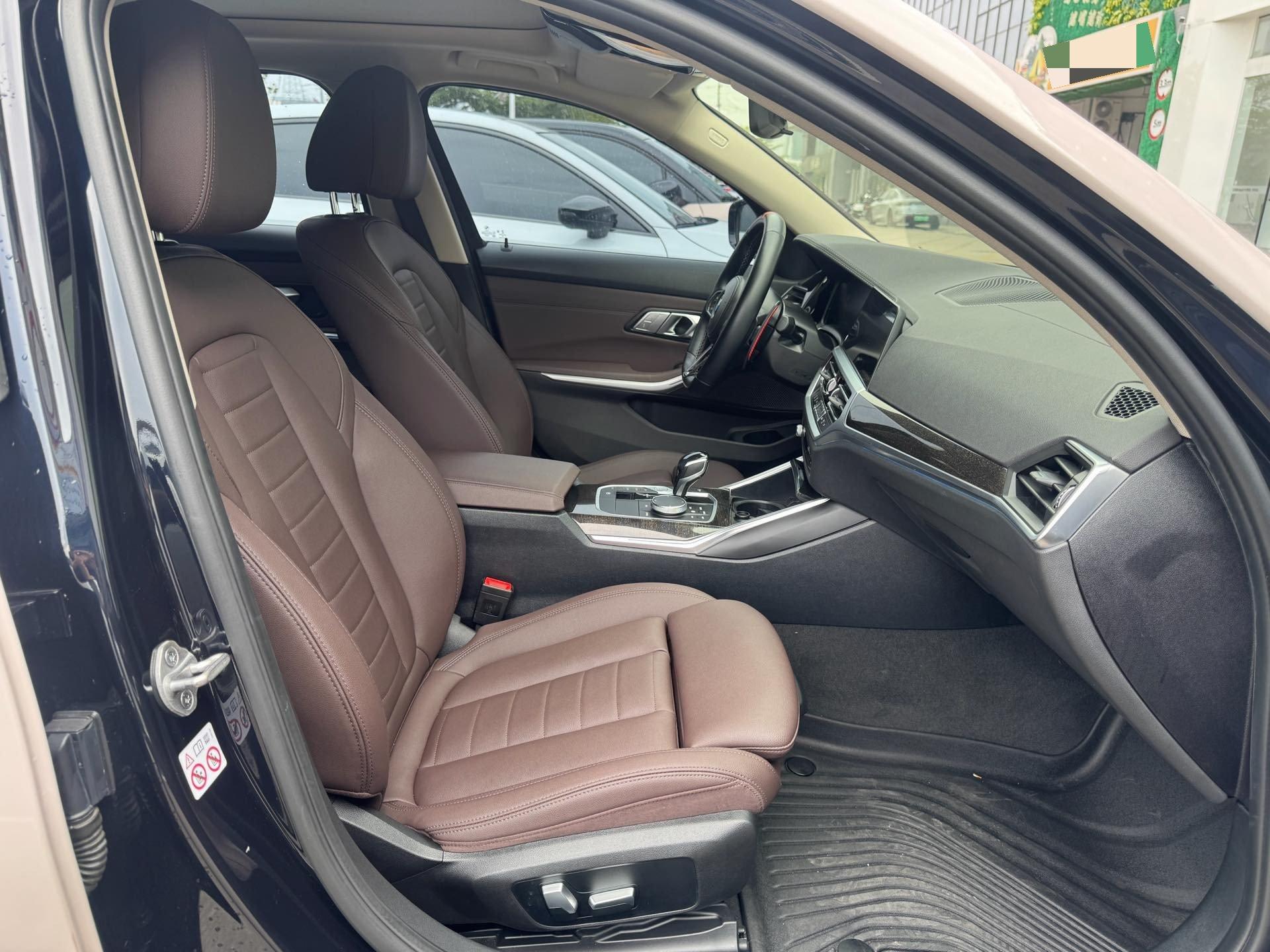 BMW 3 Series 2020 325Li M Sports Suit 7