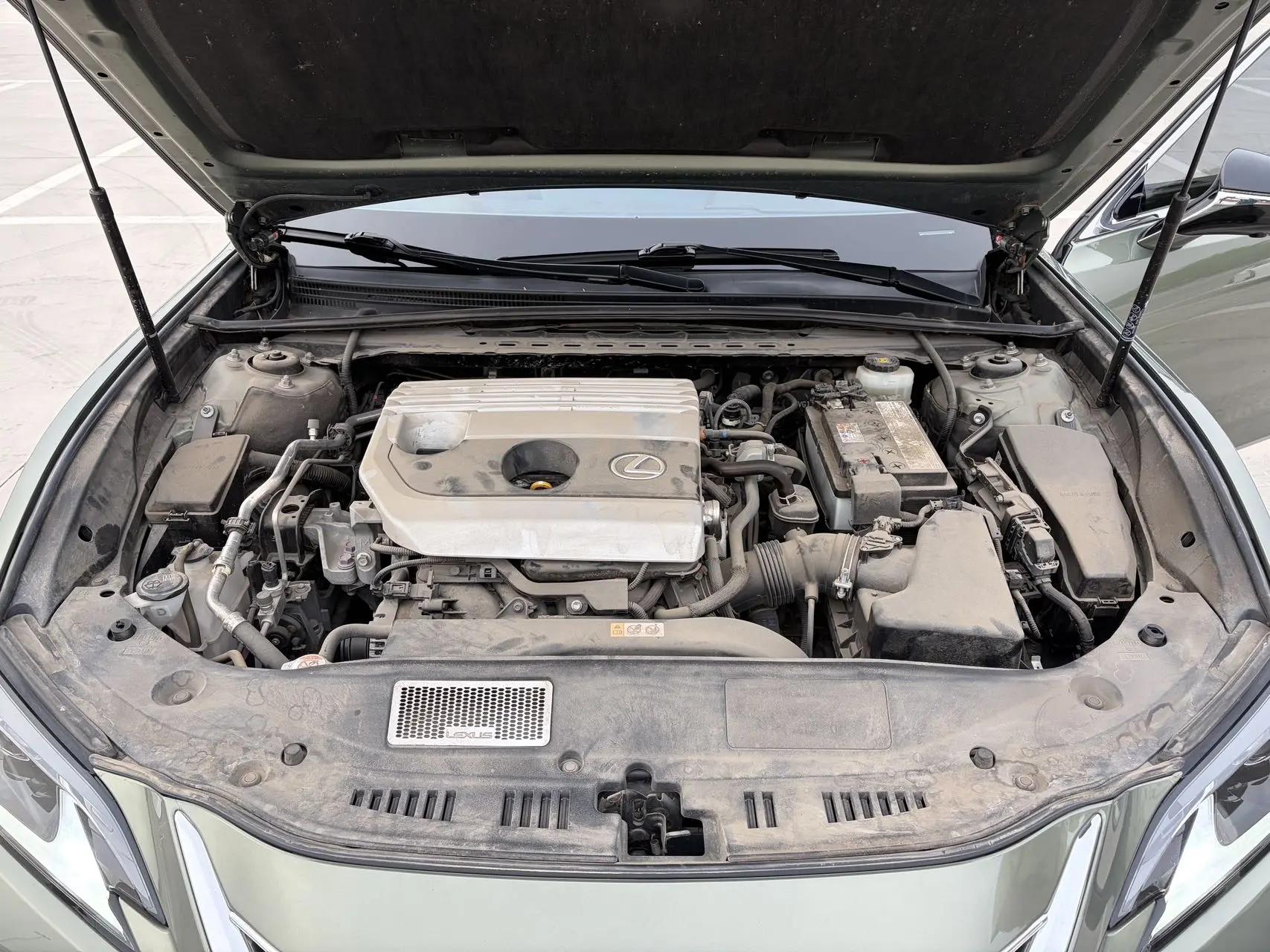 Lexus ES 2020 200 Excellence Edition 9