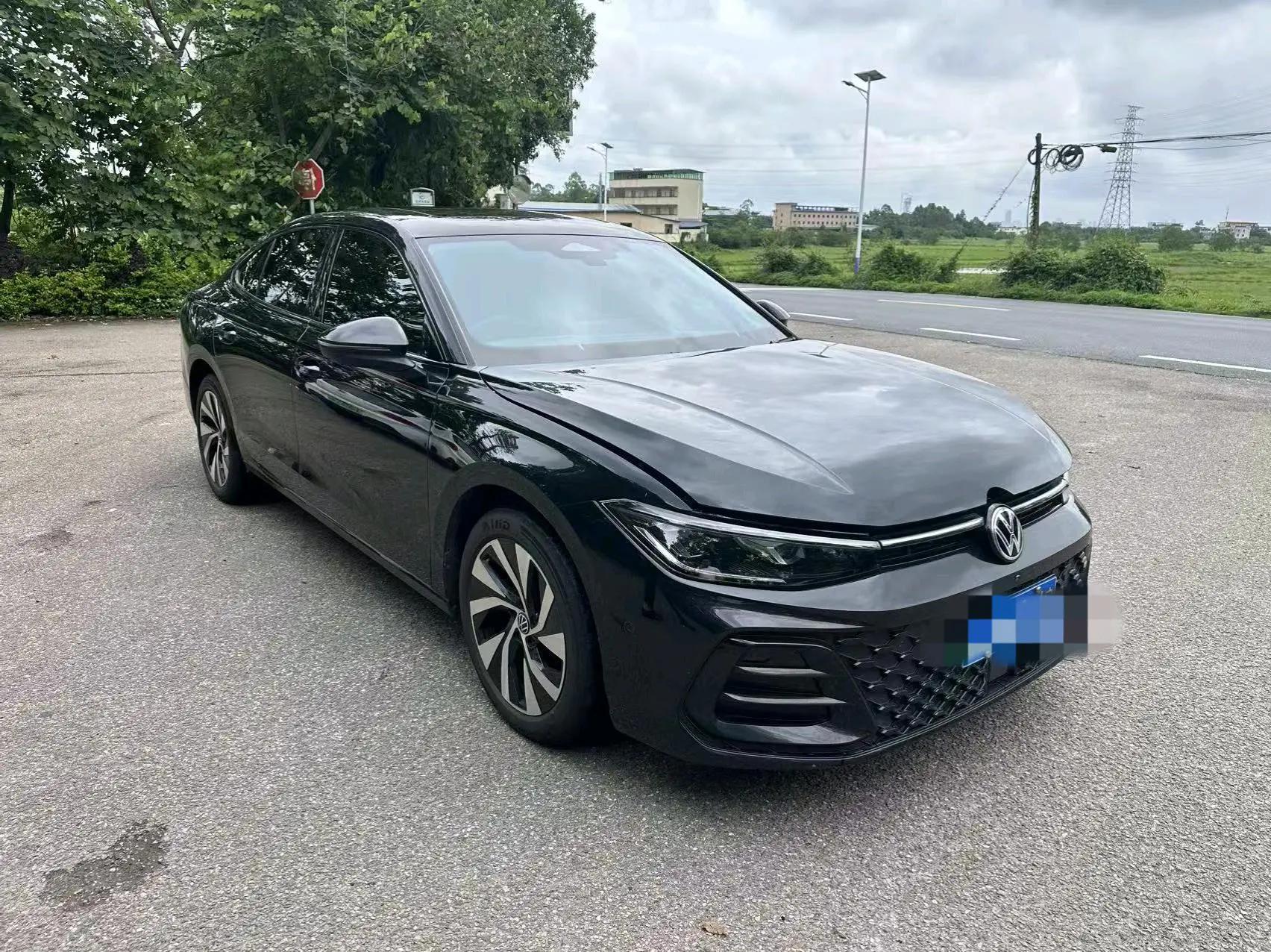Volkswagen 2025 Passat Pro 2.0TSI 380TSI Star Dragon Edition Automatic Gear 2