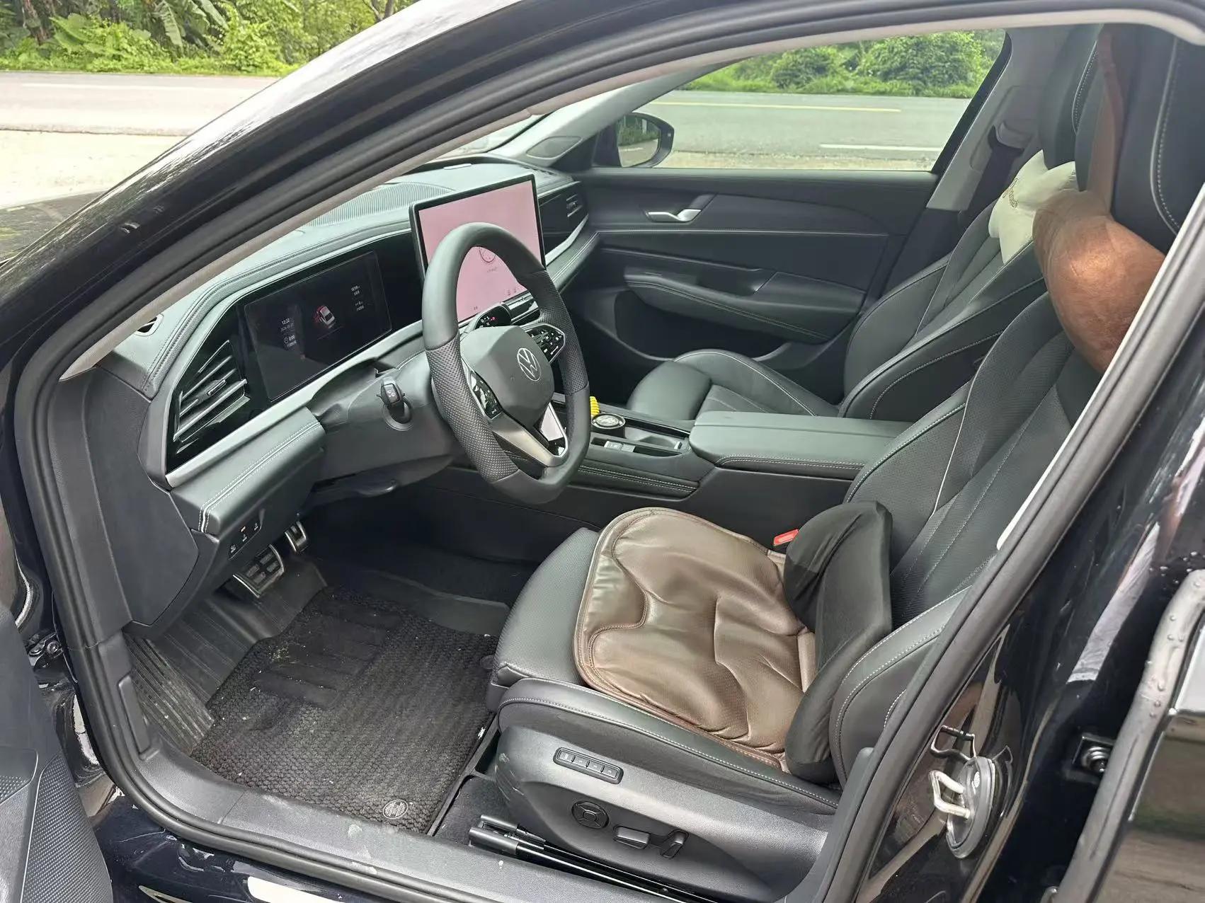 Volkswagen 2025 Passat Pro 2.0TSI 380TSI Star Dragon Edition Automatic Gear 5