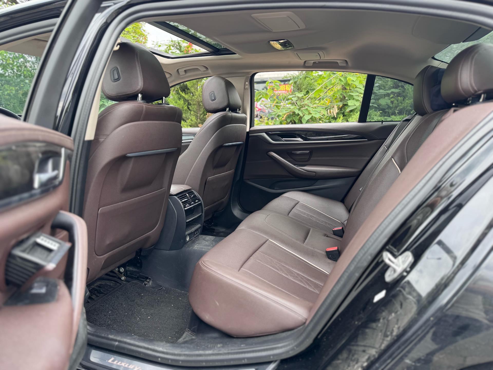 BMW 5 Series 2021 525Li M Sports Suit 6