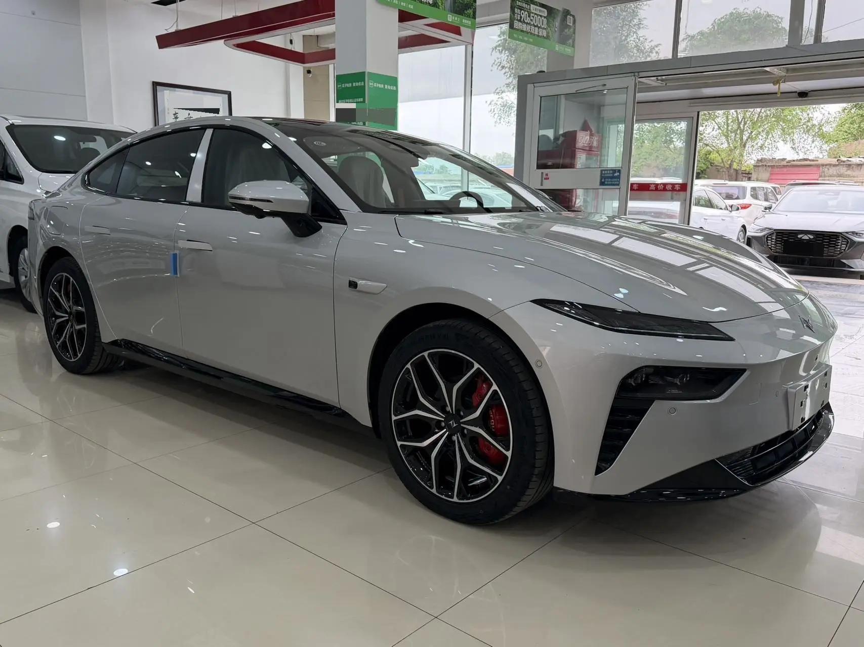 奕派 2025款 eπ007 230Pro领航版 自动挡 3