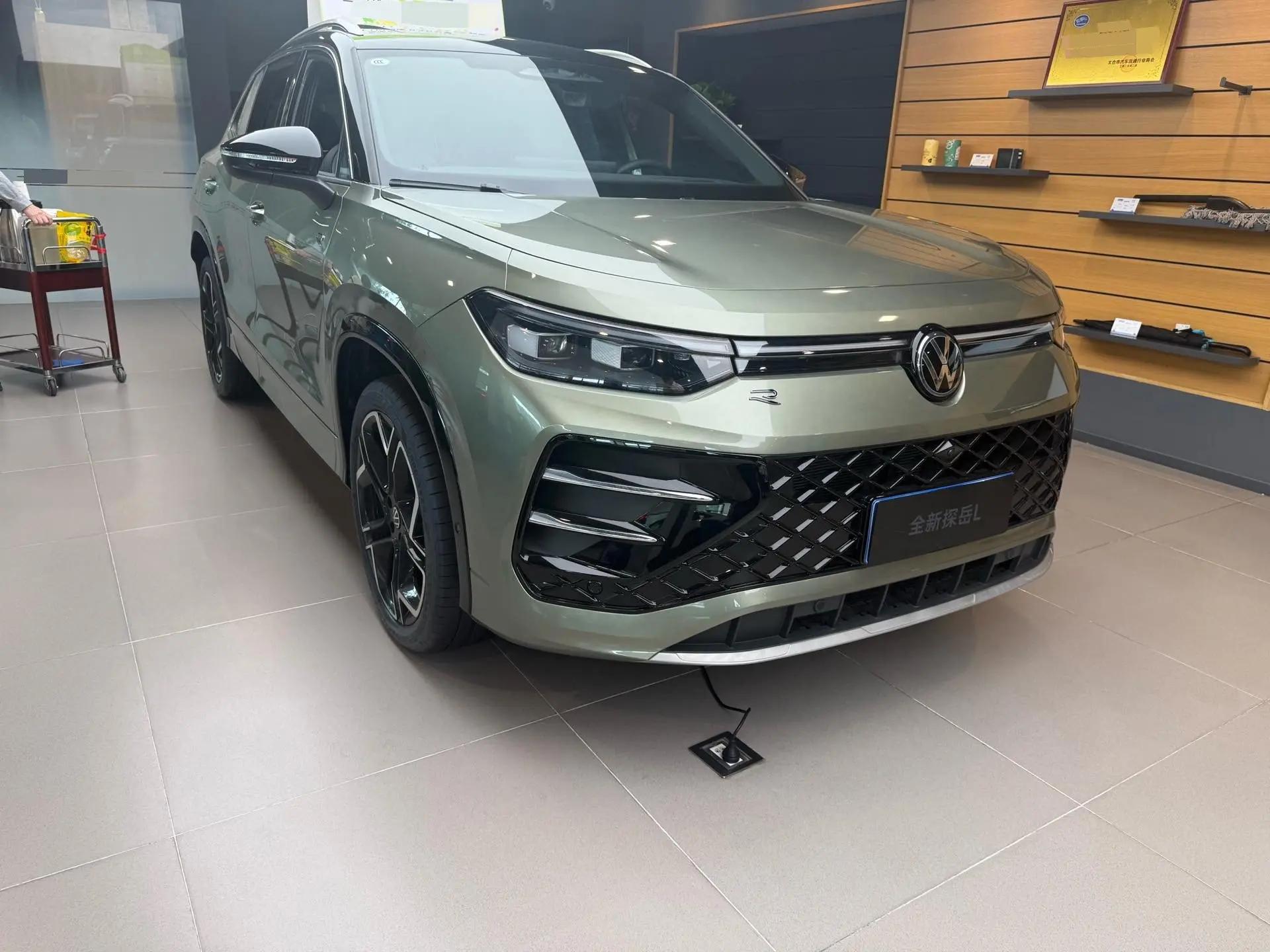 Volkswagen 2025 Tharu L 2.0TSI 380TSI Four-Wheel-Drive Luxury Easy Package Automatic 8