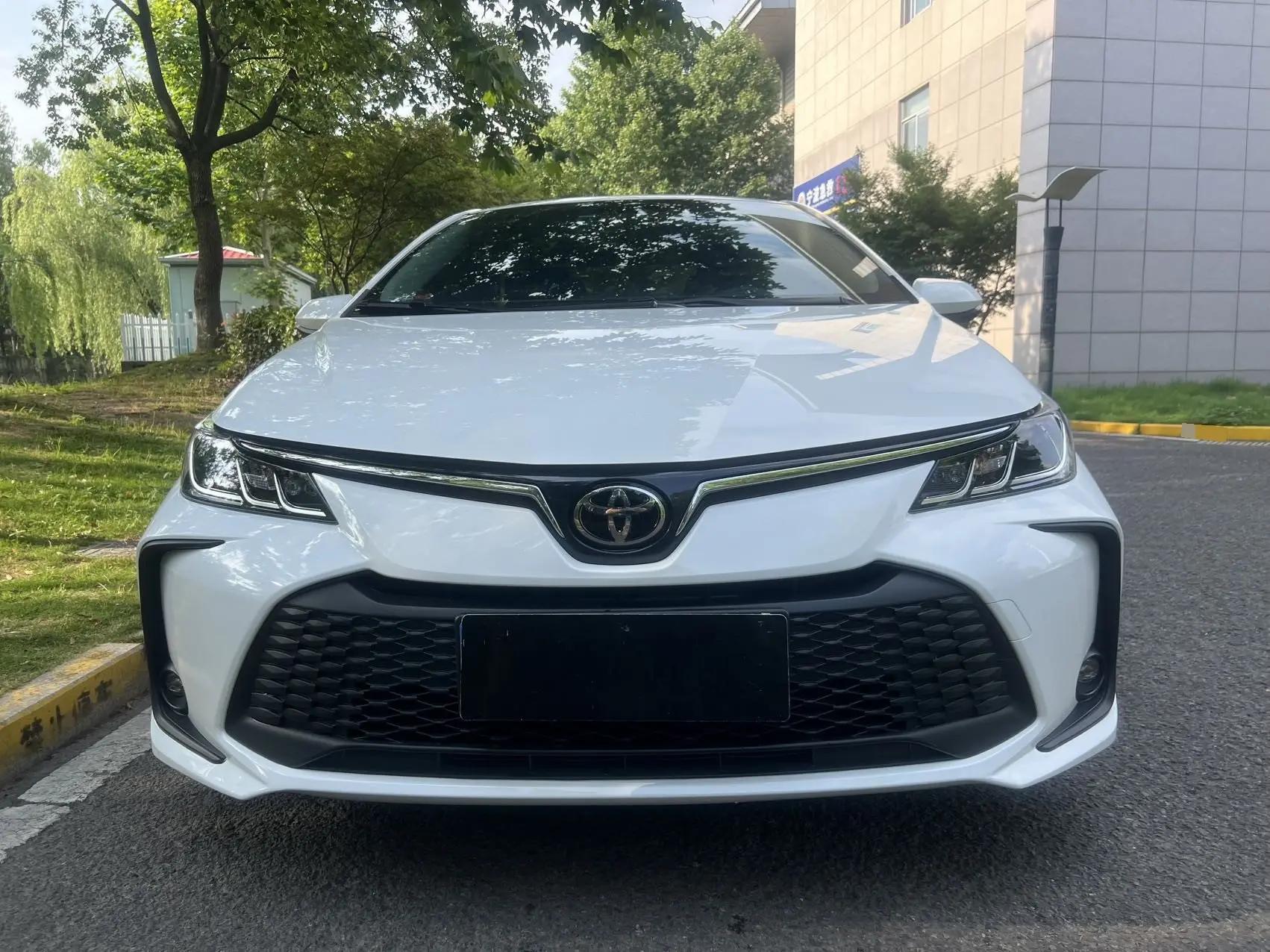 Toyota 2025 Corolla Double Engine 1.8 Stepless Intelligent Electric Hybrid Pioneer Edition Automatic Gear 2
