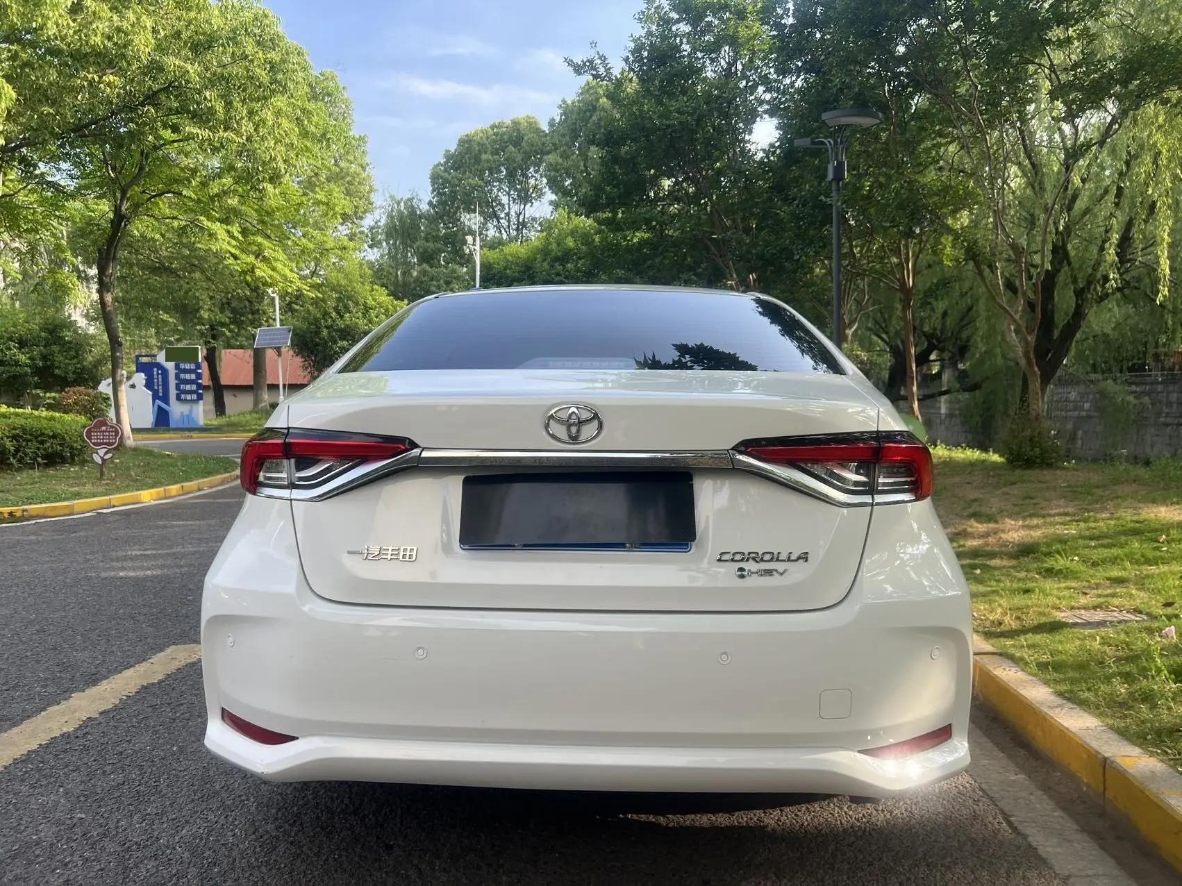 Toyota 2025 Corolla Double Engine 1.8 Stepless Intelligent Electric Hybrid Pioneer Edition Automatic Gear 9