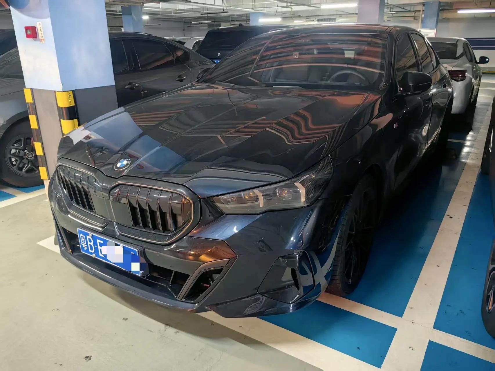 Открыть галерею: BMW 5 Series (Imported) 2024 530i 48V 2.0T Exclusive M Sports Suit Automatic Gear