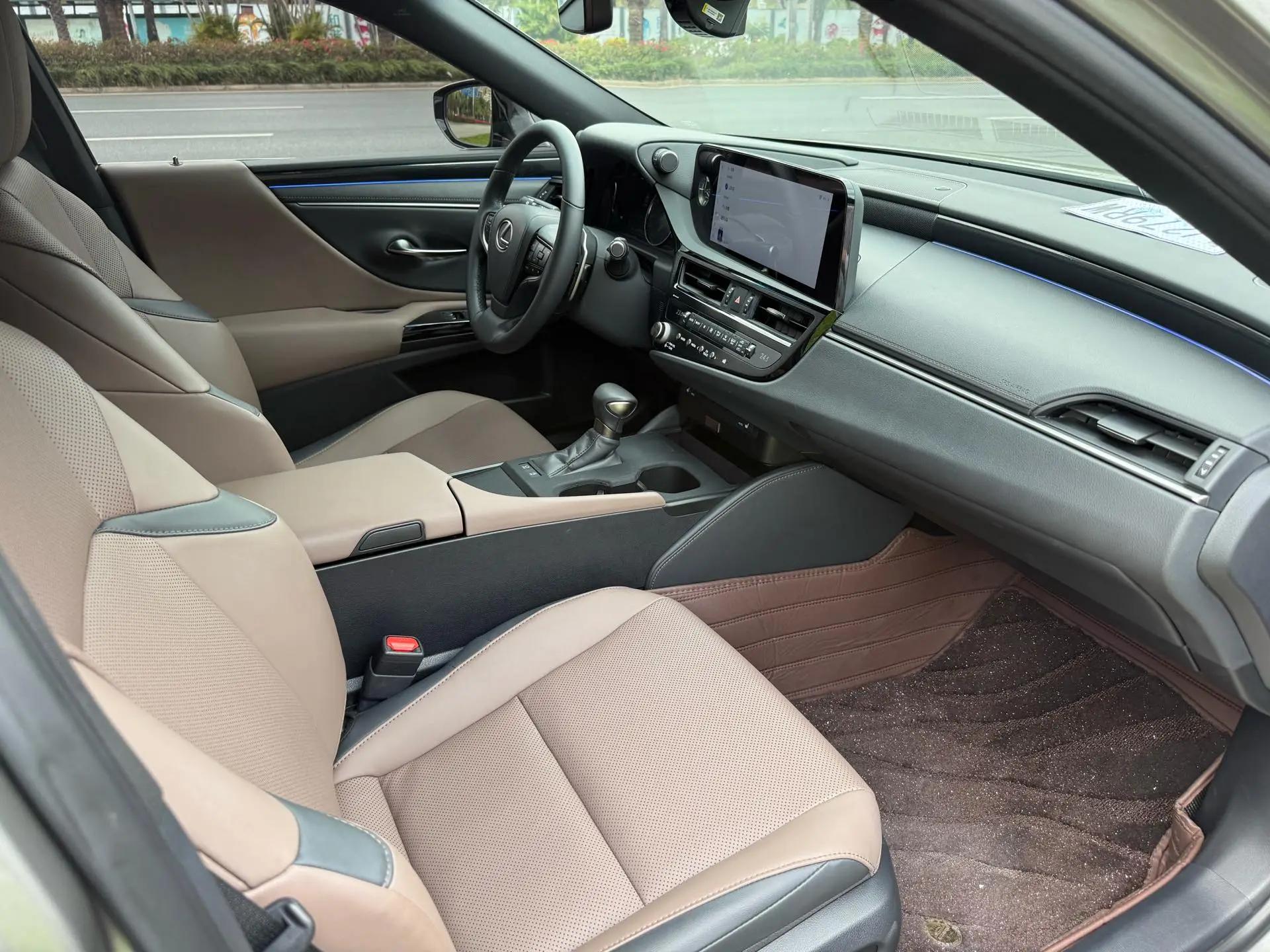 Lexus ES 2023 model 200 Premium Edition 10
