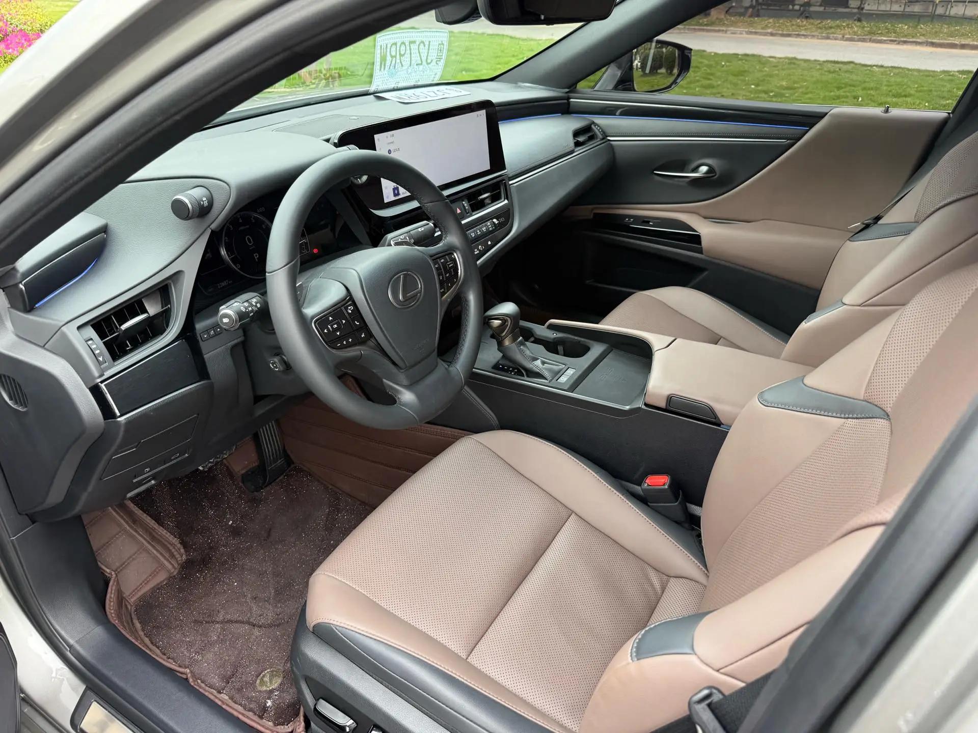 Lexus ES 2023 model 200 Premium Edition 7