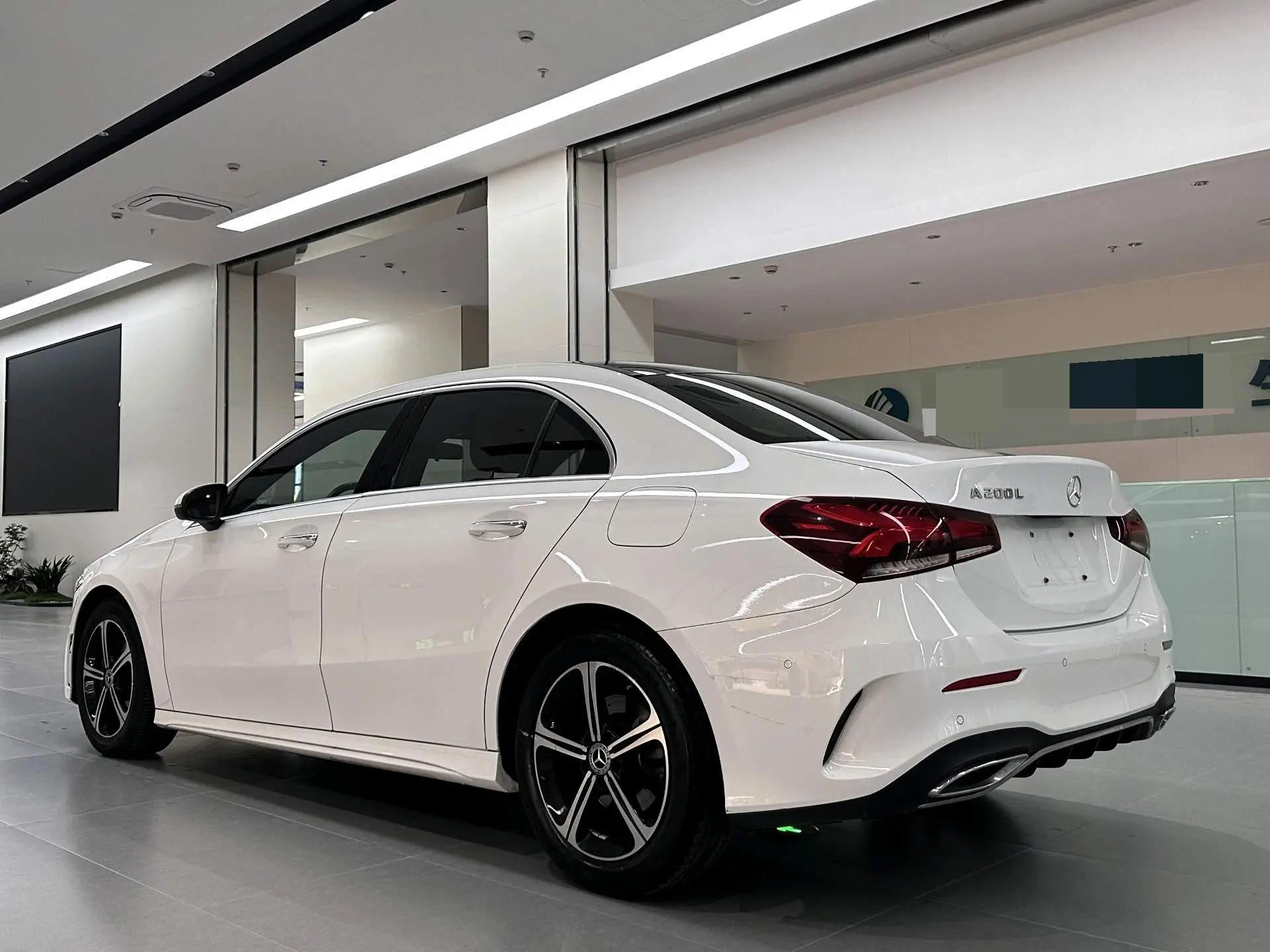 Mercedes Benz Class A 2022 Model Changed to Class A 200 L Sports Sedan Fashion Model 4