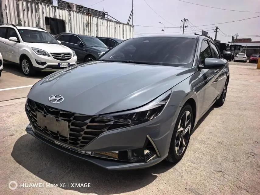 Elantra 2022 1.5L CVT LUX Premium Edition