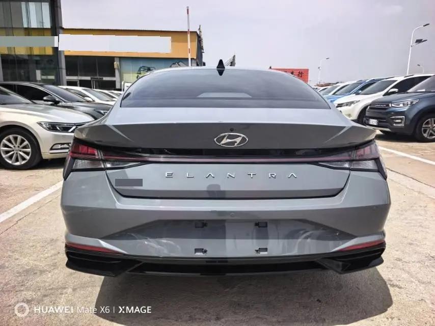 Elantra 2022 1.5L CVT LUX Premium Edition 8