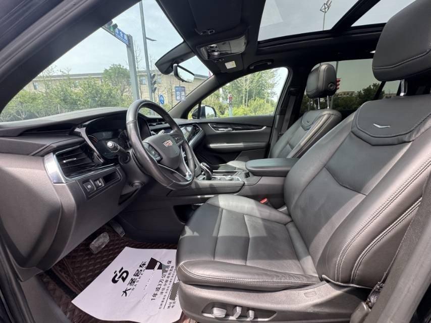 Cadillac XT6 2022 2.0T 6-seat 2-drive luxury model 2