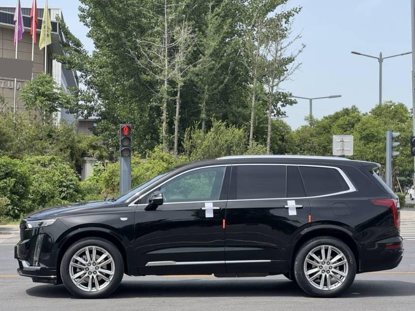 Cadillac XT6 2022 2.0T 6-seat 2-drive luxury model 6