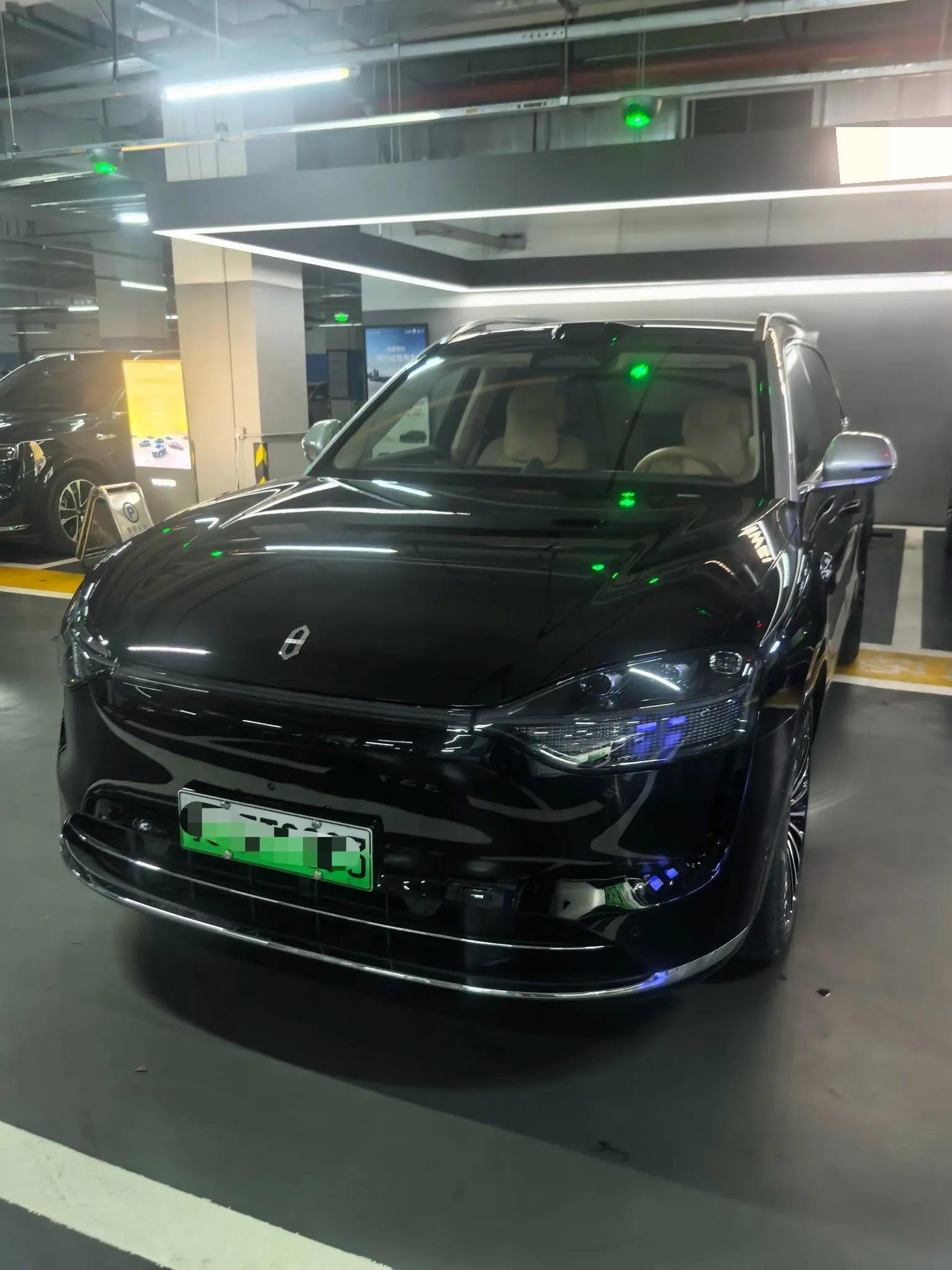 AITO 2025 Model AITO M9 Range-Extended Ultra Version 52kWh 6-Seater Automatic