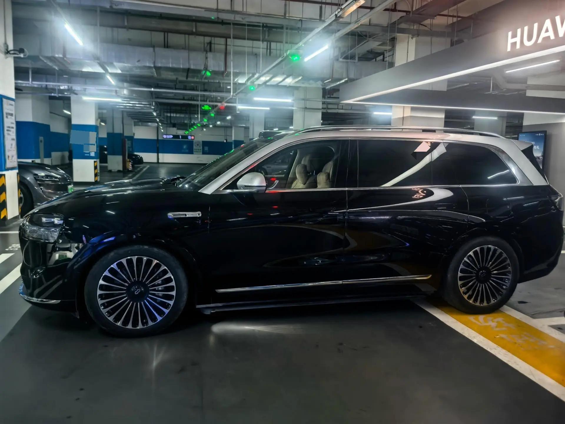 AITO 2025 Model AITO M9 Range-Extended Ultra Version 52kWh 6-Seater Automatic 2