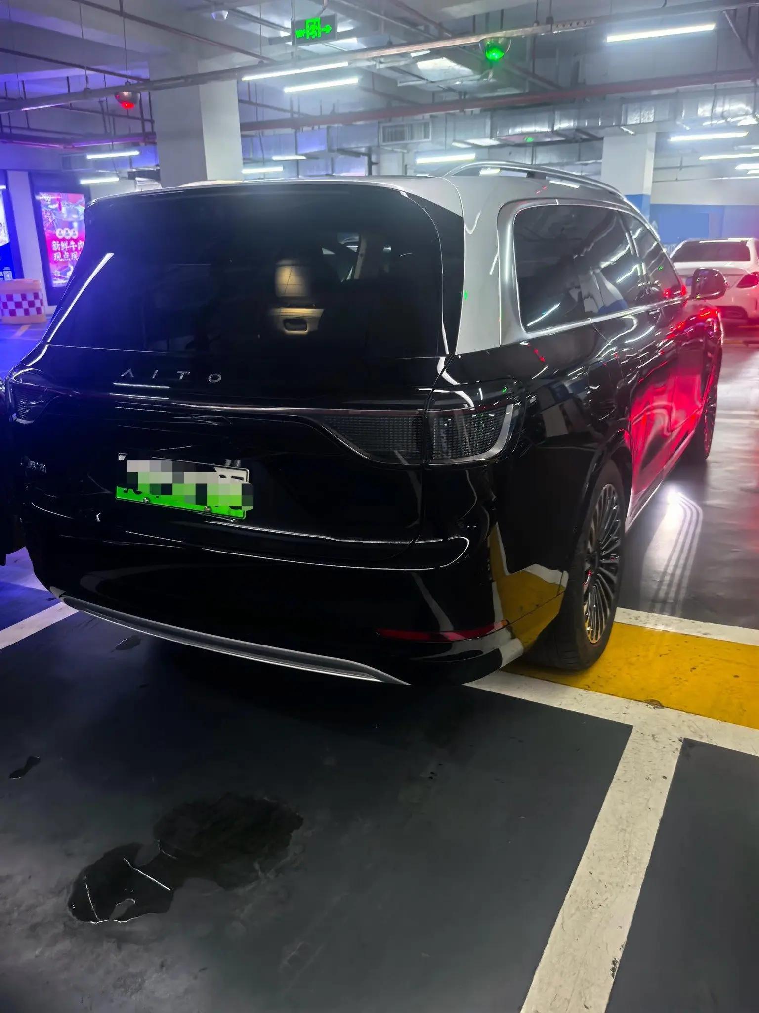 AITO 2025 Model AITO M9 Range-Extended Ultra Version 52kWh 6-Seater Automatic 8
