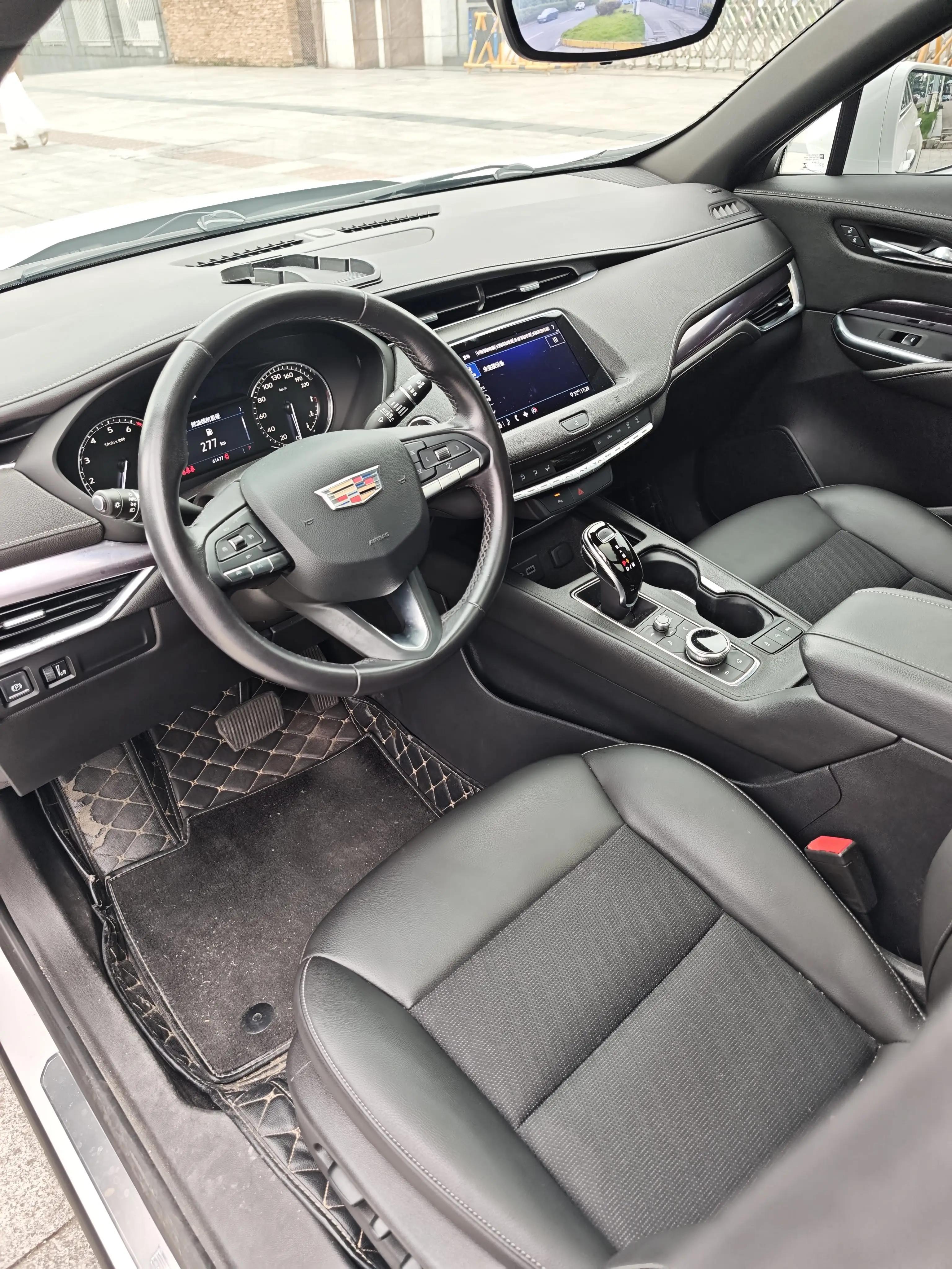 Cadillac XT4 2020 28T Two-Drive Leading Sports 2