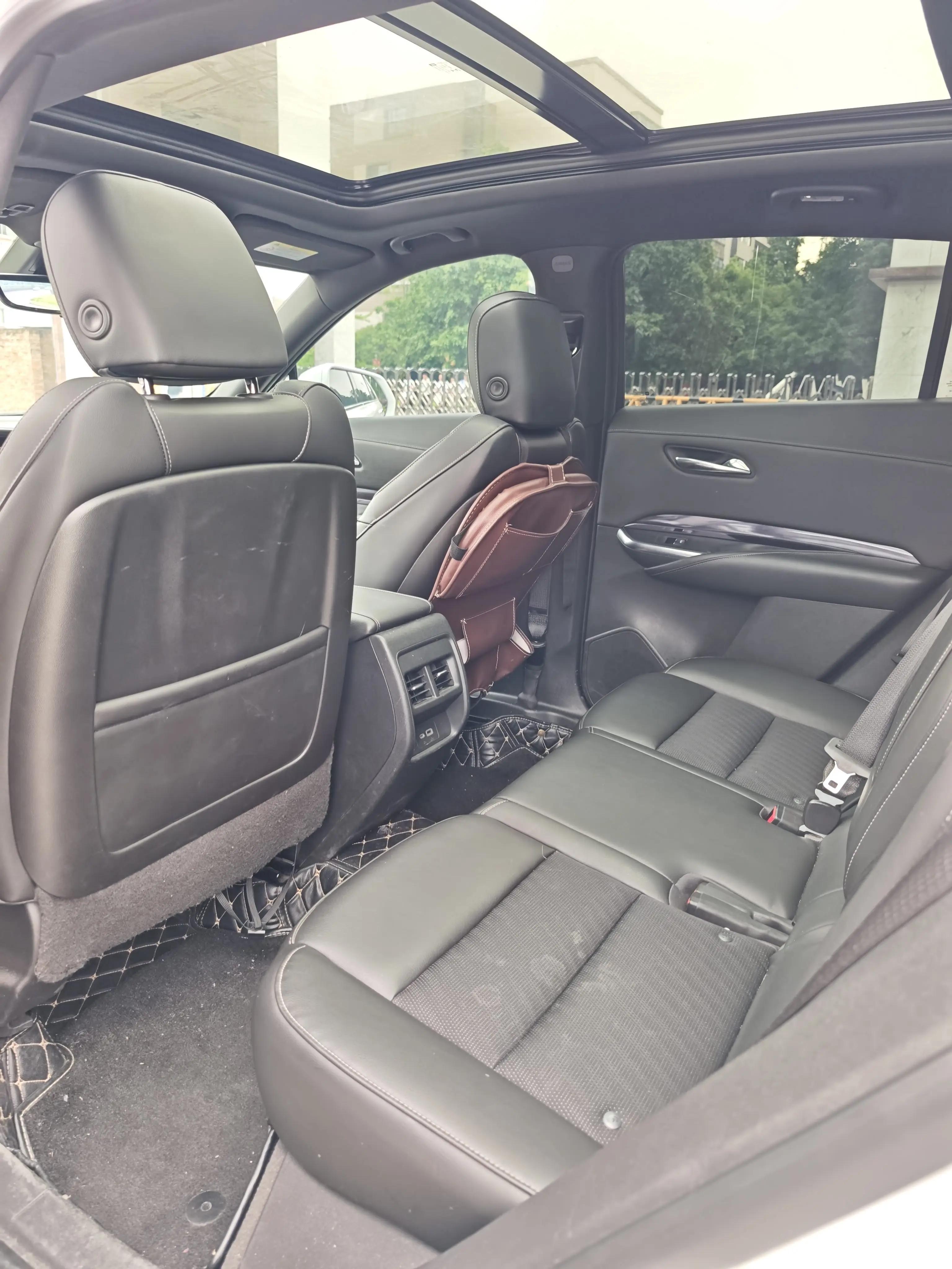 Cadillac XT4 2020 28T Two-Drive Leading Sports 4