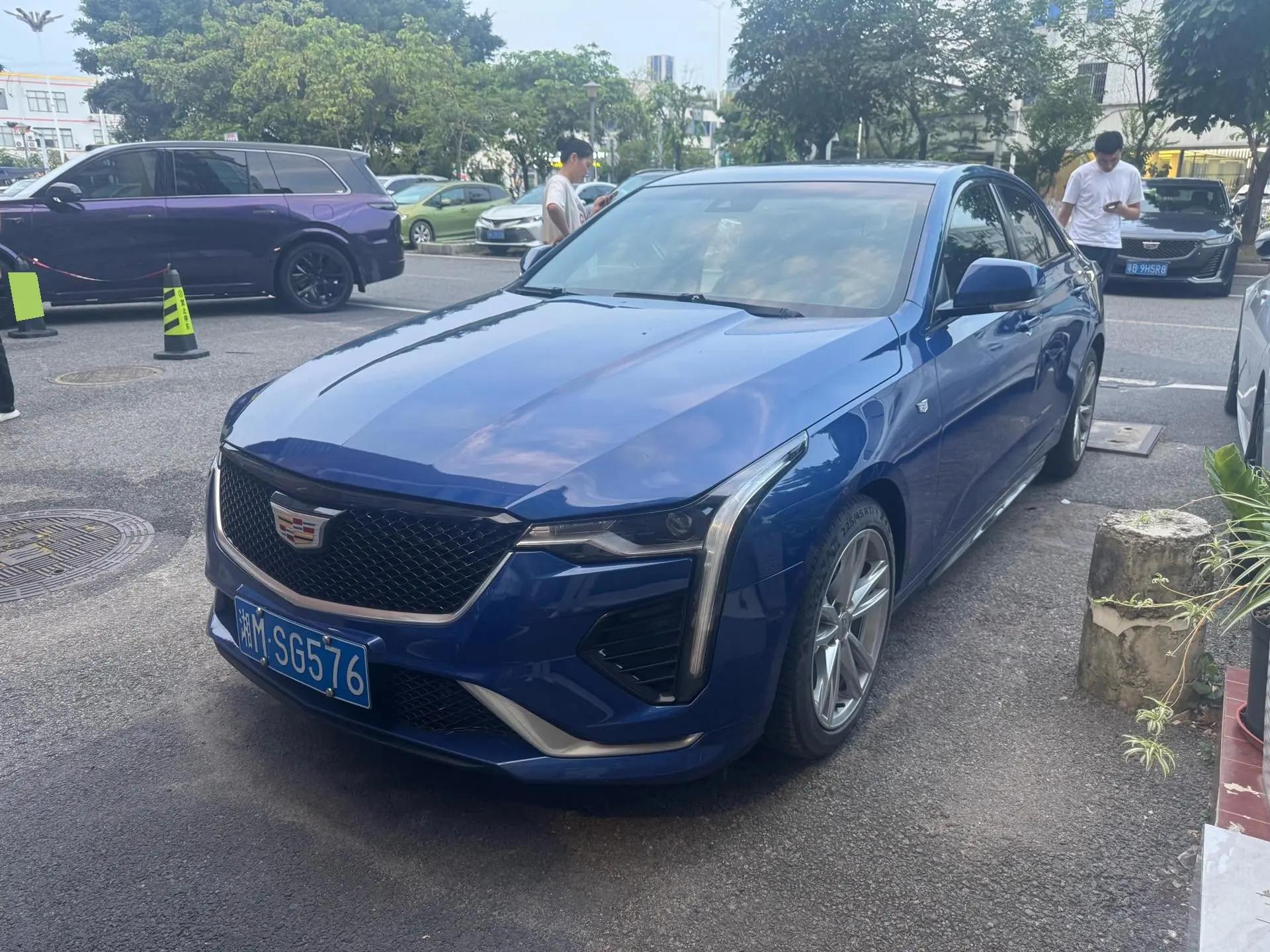 Cadillac CT4 2020 28T fashion