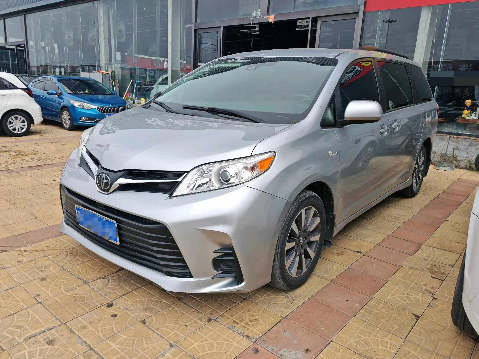Open image lightbox: Toyota Saina (Imported) 2019 Senna 3.5 LE Four-wheel Drive 7-seat U.S. Standard Automatic Gear