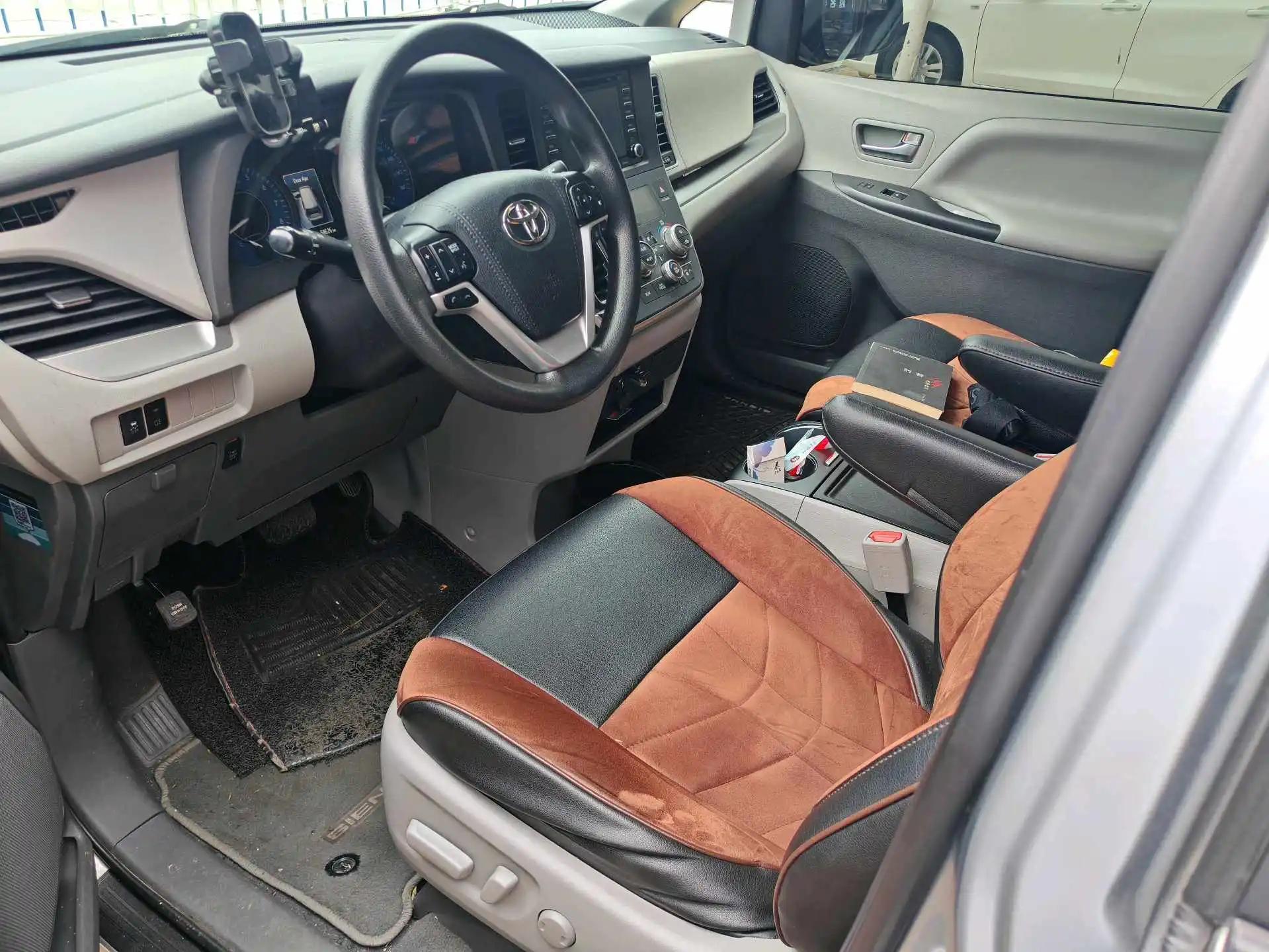 Toyota Saina (Imported) 2019 Senna 3.5 LE Four-wheel Drive 7-seat U.S. Standard Automatic Gear 4