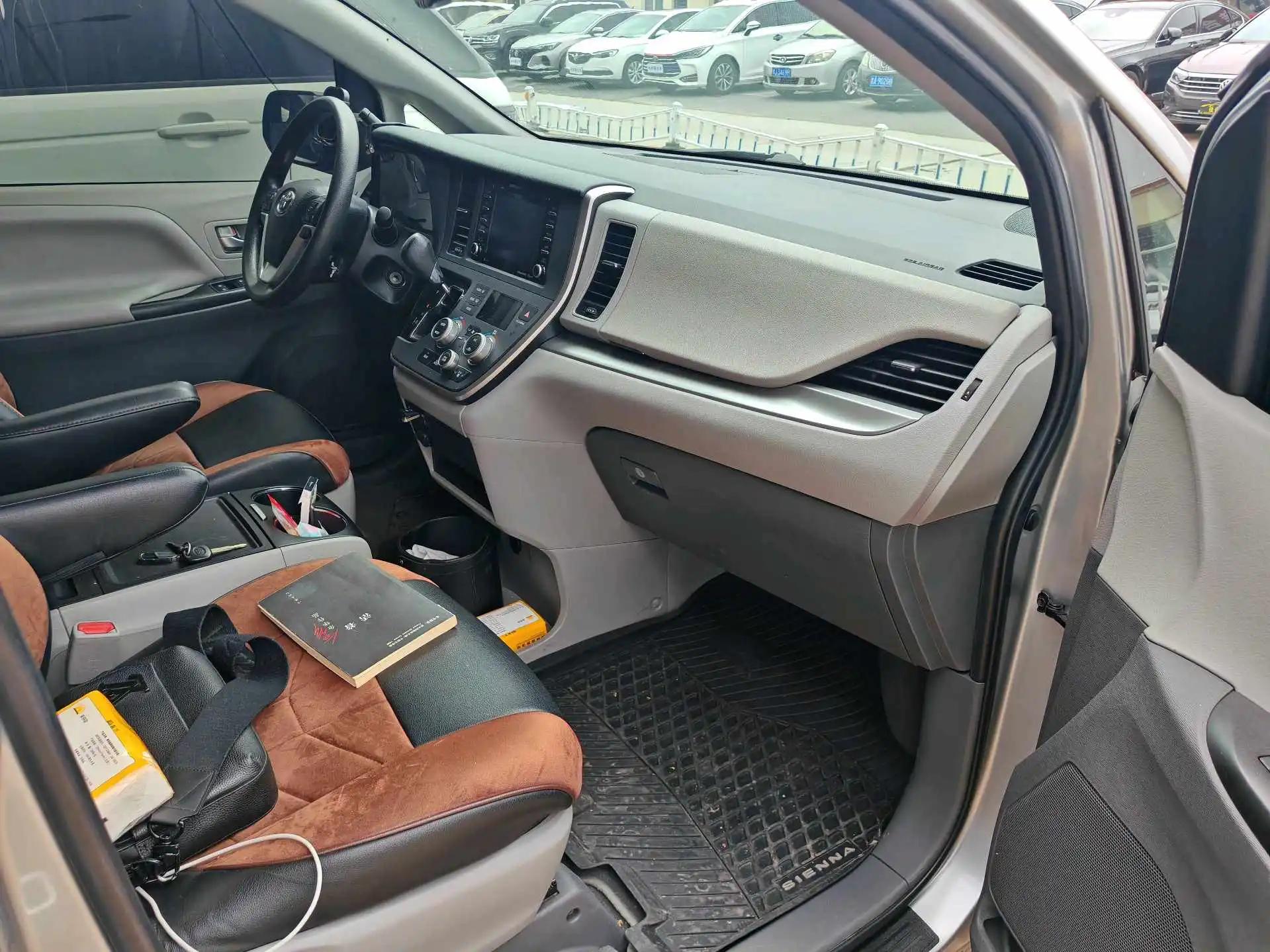 Toyota Saina (Imported) 2019 Senna 3.5 LE Four-wheel Drive 7-seat U.S. Standard Automatic Gear 5