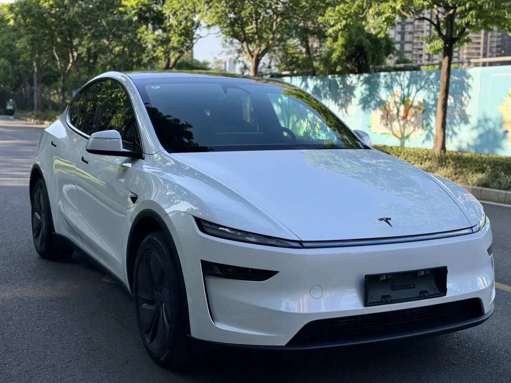 Tesla 2026 Model Y long endurance rear wheel drive version automatic transmission 2