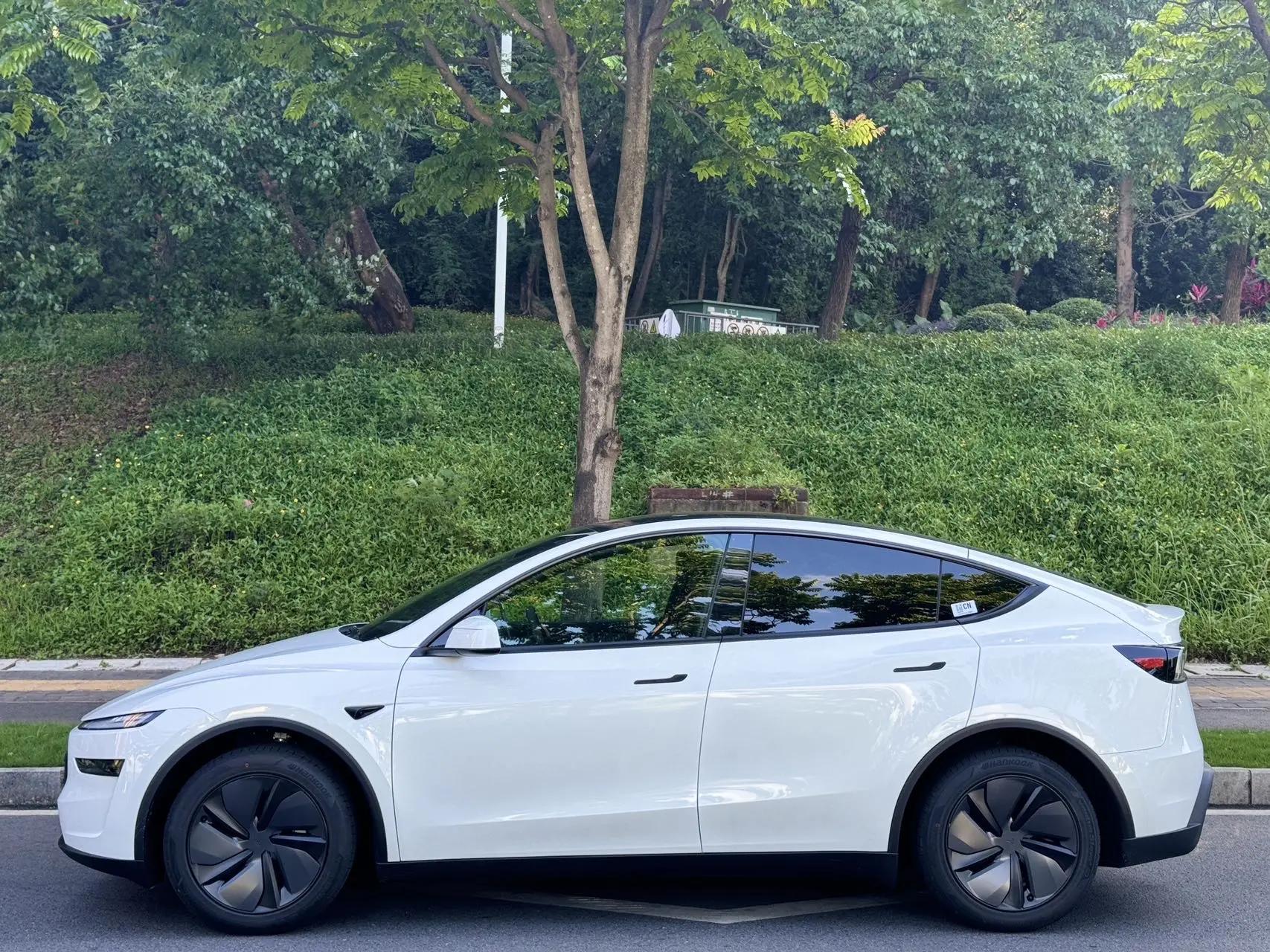Tesla 2026 Model Y long endurance rear wheel drive version automatic transmission 4