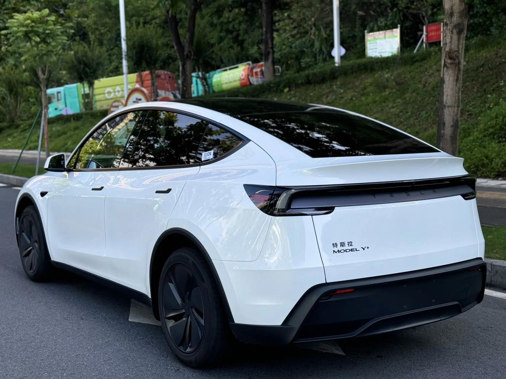 Tesla 2026 Model Y long endurance rear wheel drive version automatic transmission 5
