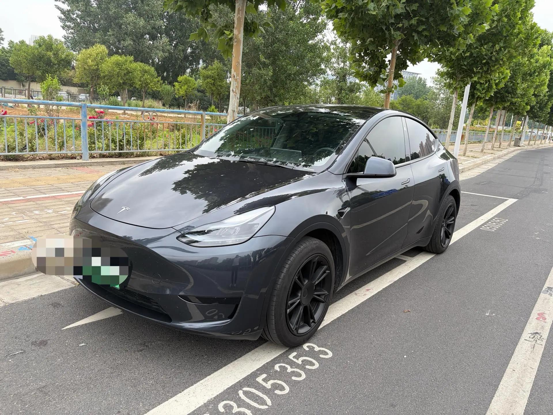 2024 Model Y Rear-Wheel Drive Edition