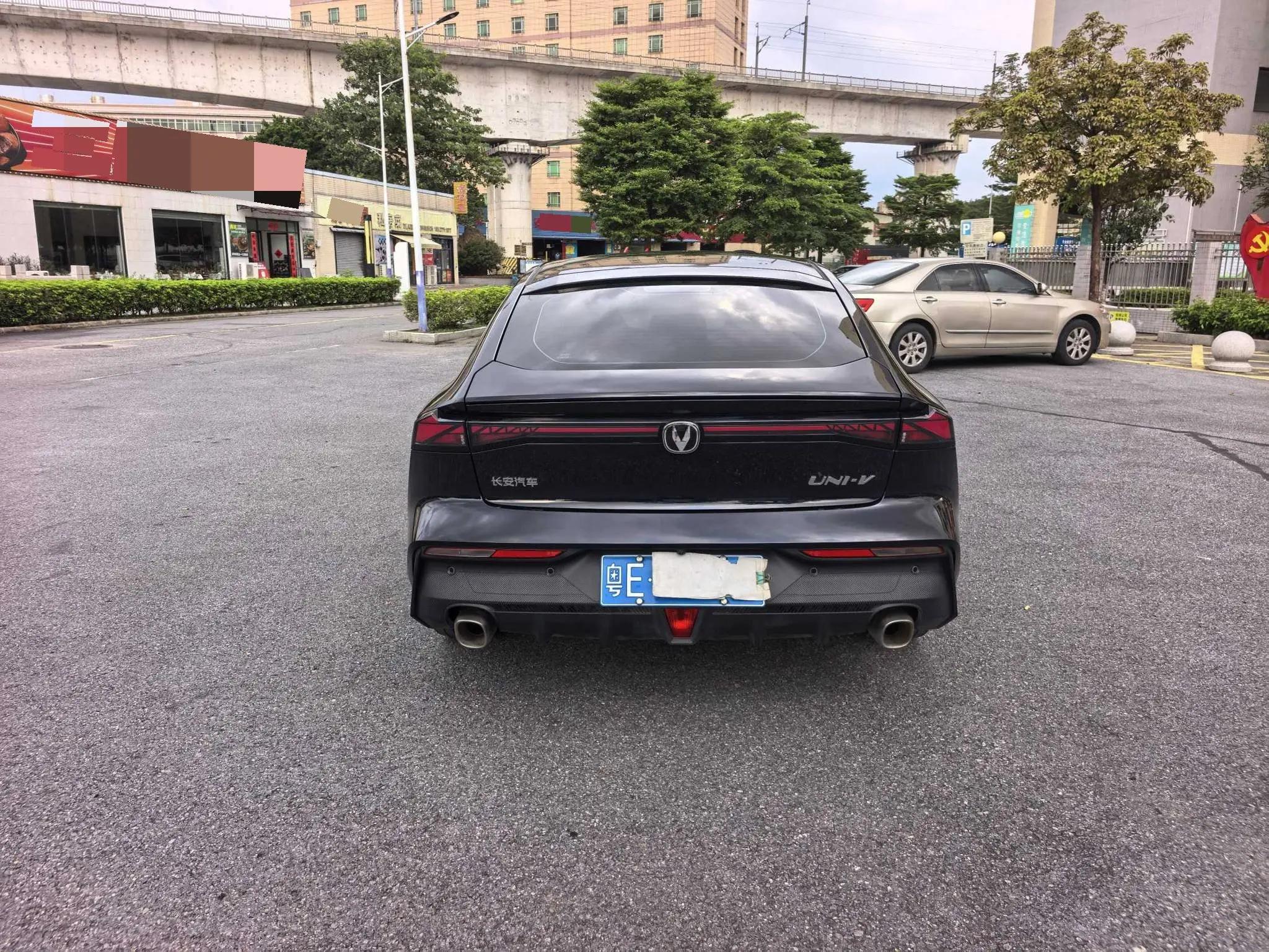 ChangAn 2023 UNI-V 1.5T Prestige Automatic 5