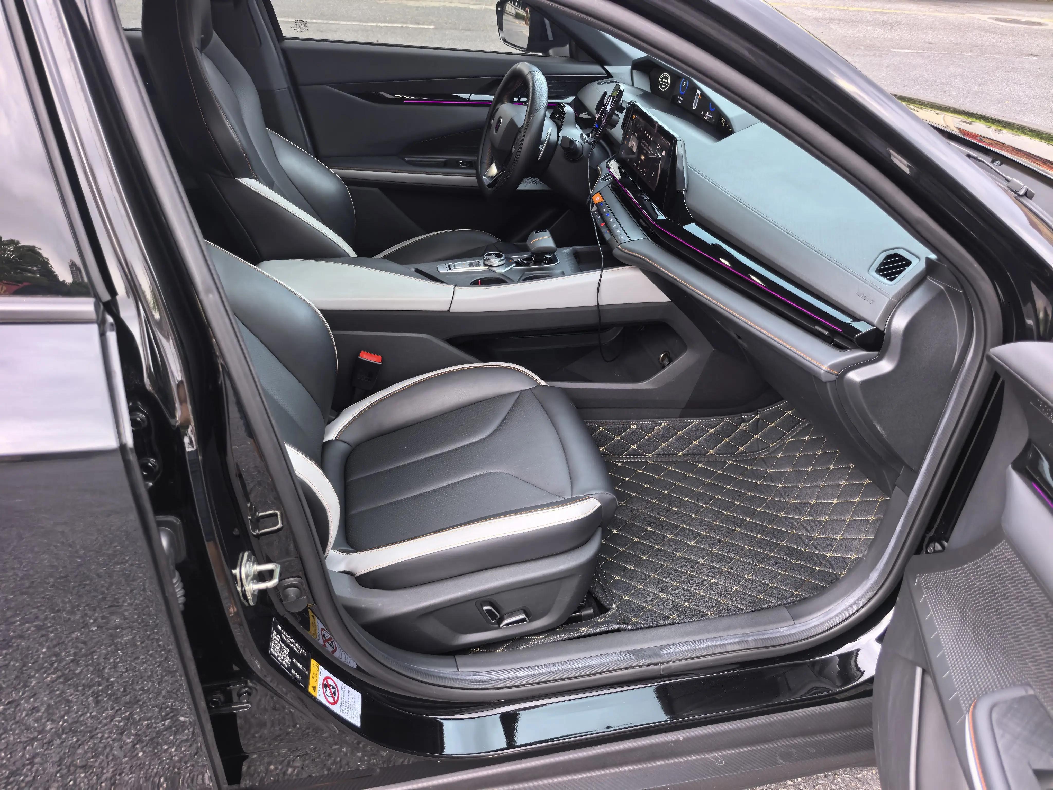 ChangAn 2023 UNI-V 1.5T Prestige Automatic 8