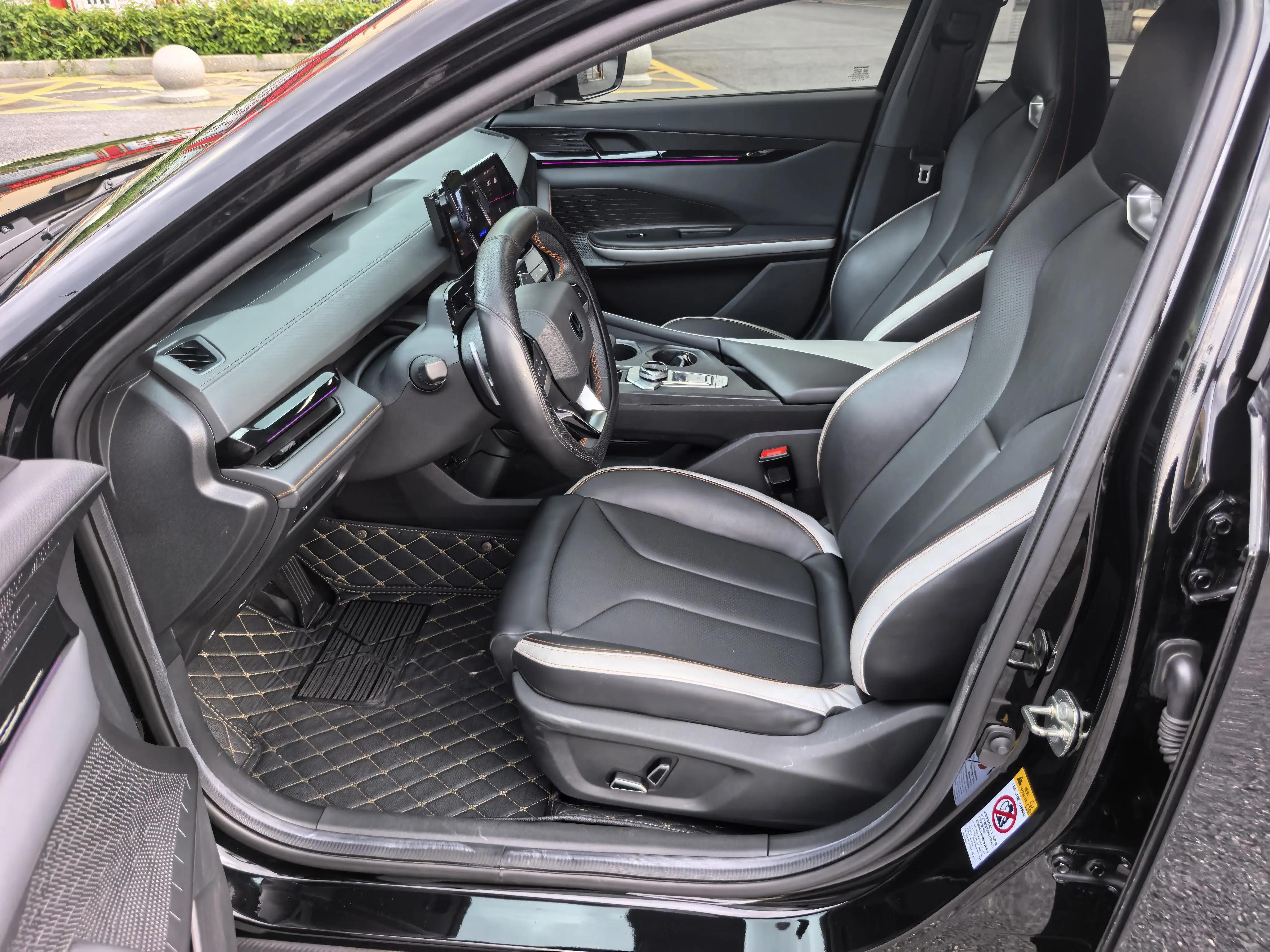 ChangAn 2023 UNI-V 1.5T Prestige Automatic 9