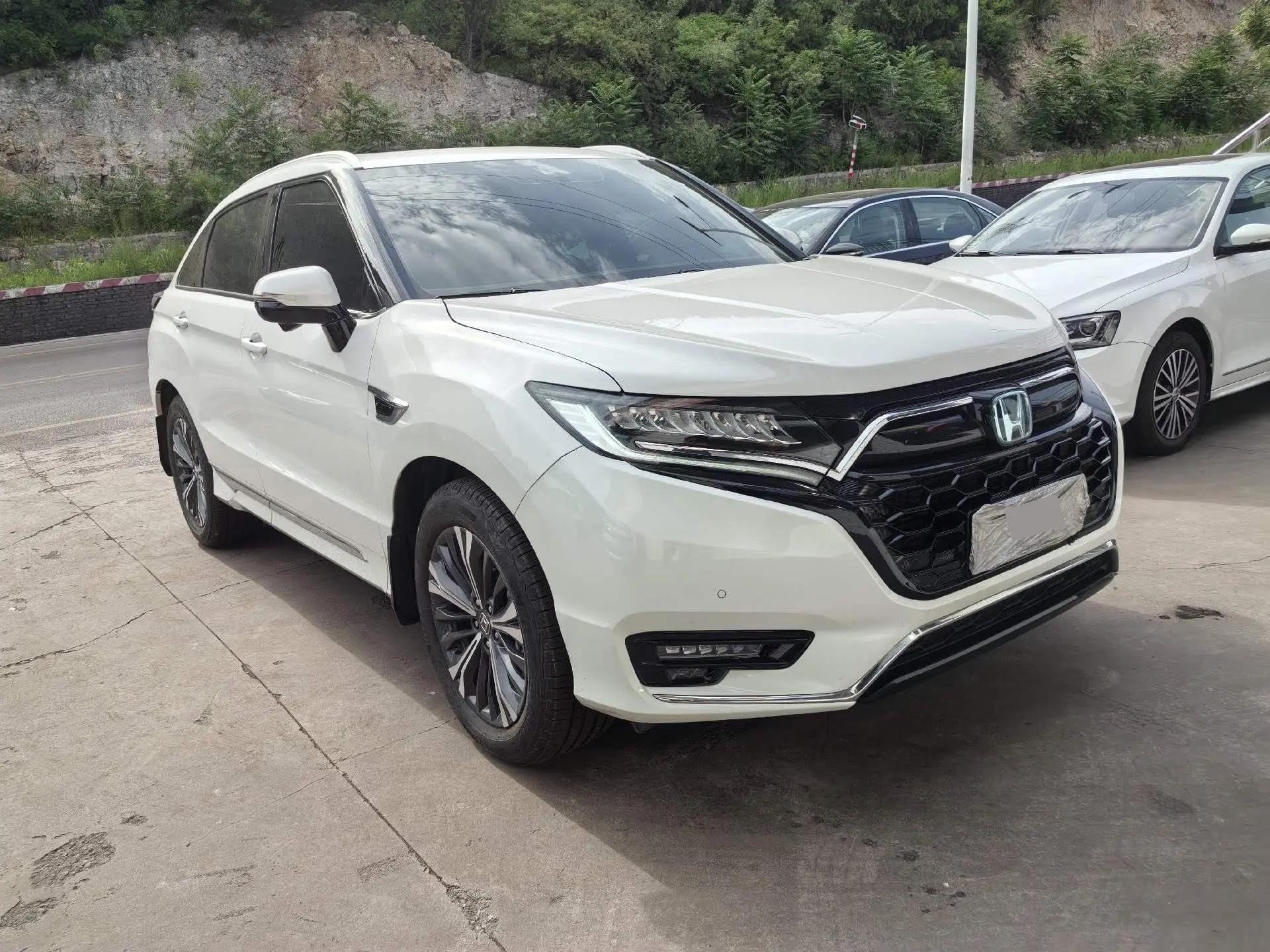Honda UR-V 2020 370TURBO Two-Drive Elegant Edition 2