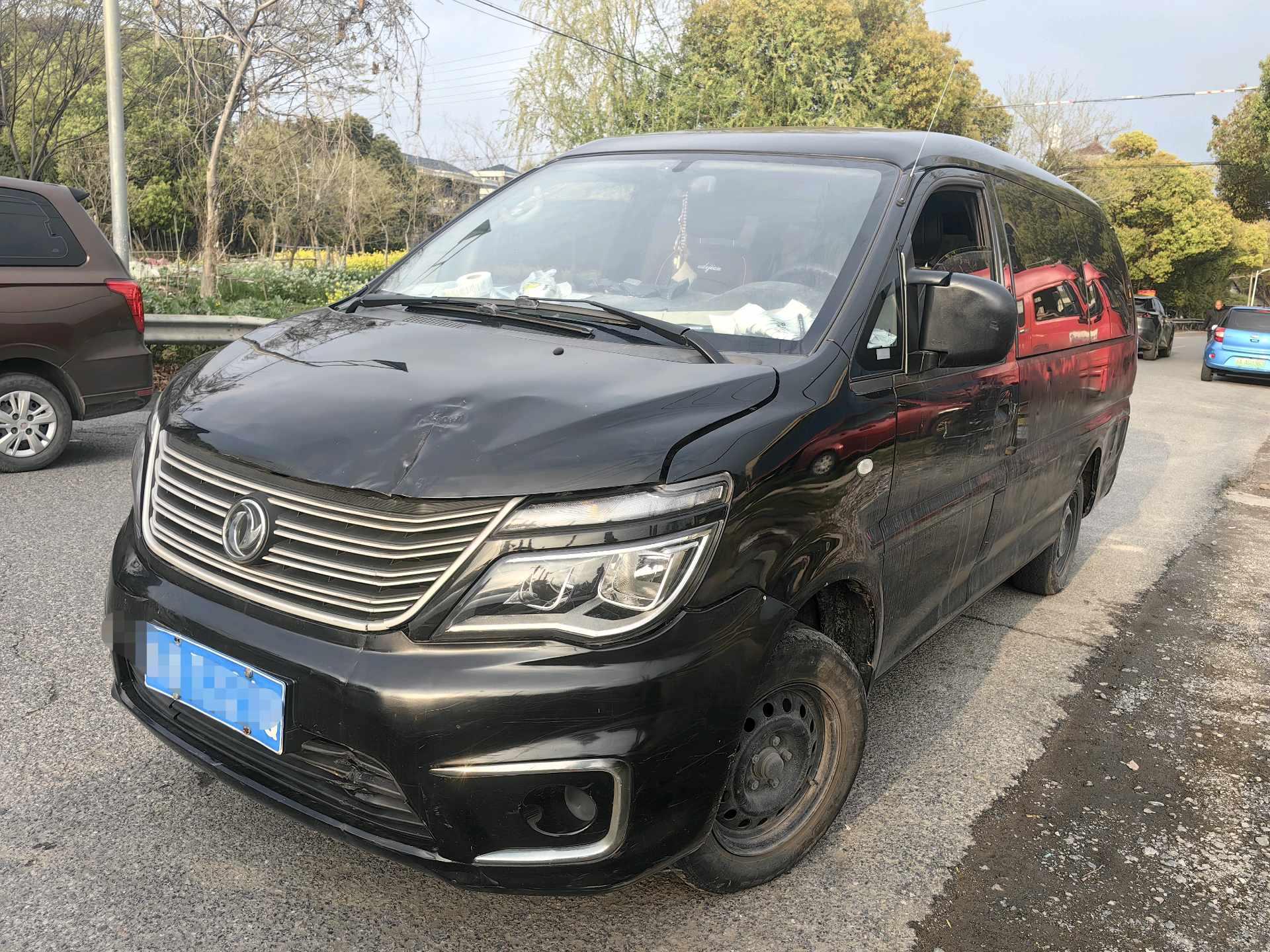 Lingzhi 2020 M5L 1.6L Comfortable 7-seat