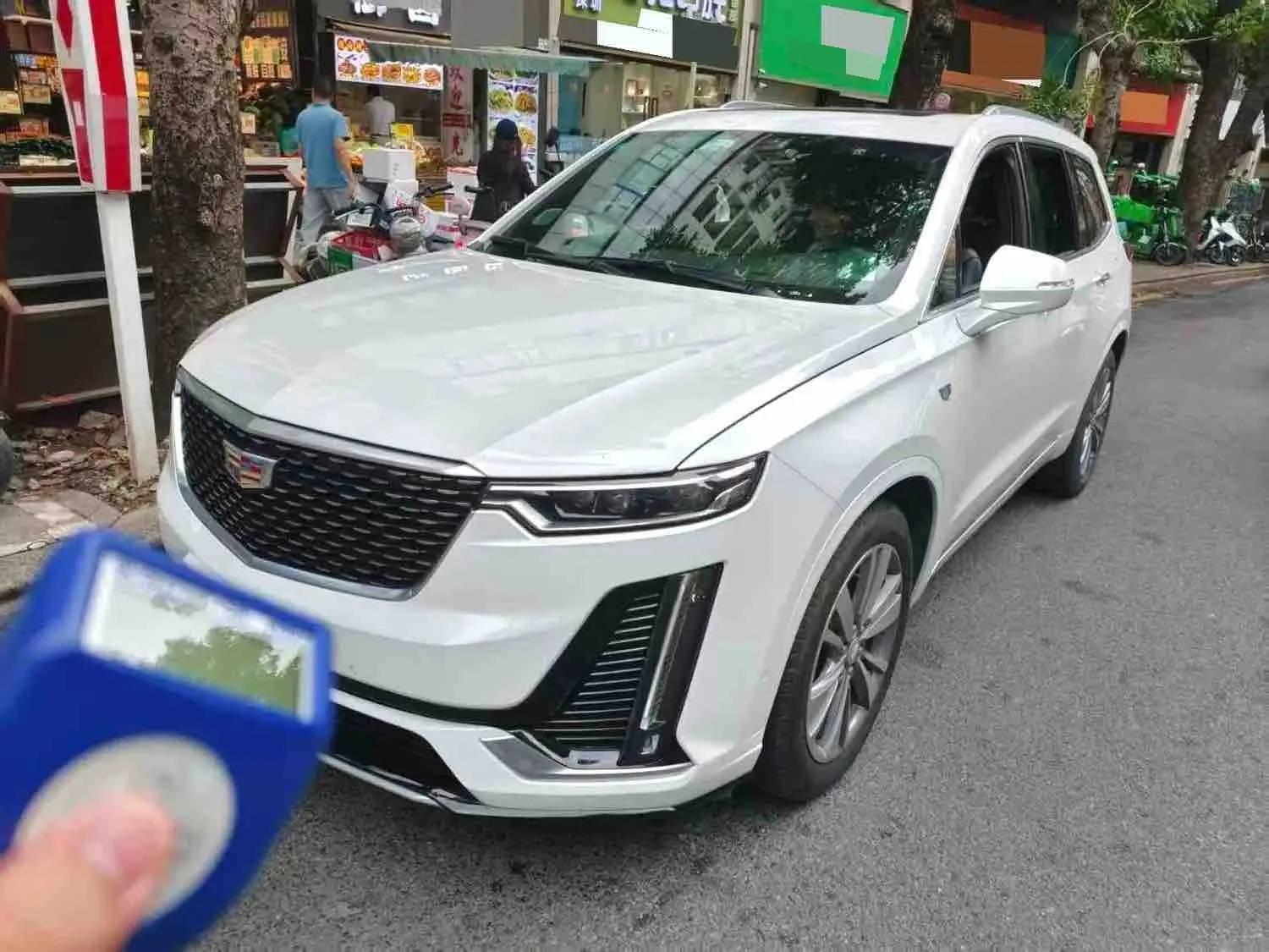 Cadillac XT6 2020 28T seven-seat luxury model