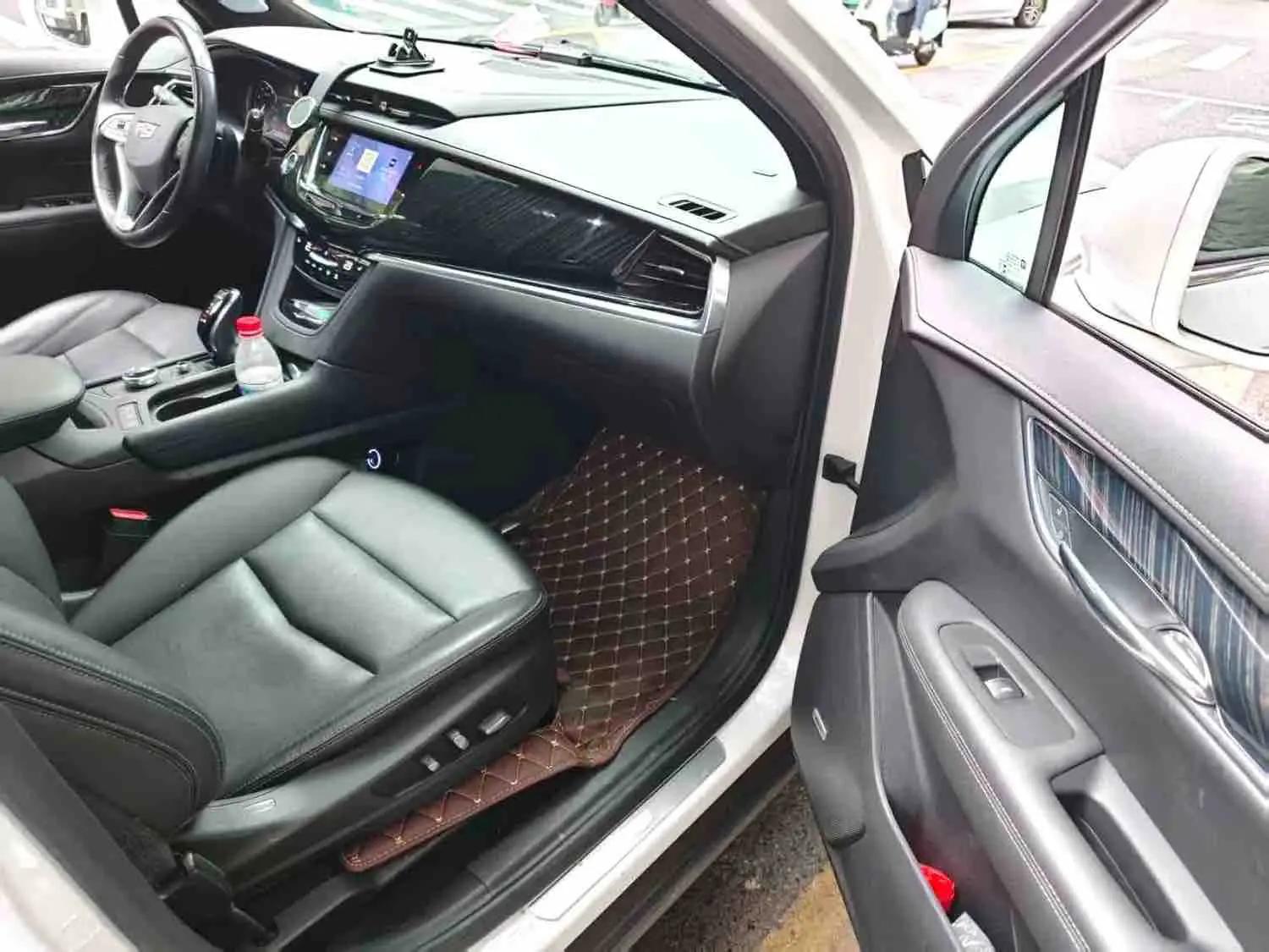 Cadillac XT6 2020 28T seven-seat luxury model 3