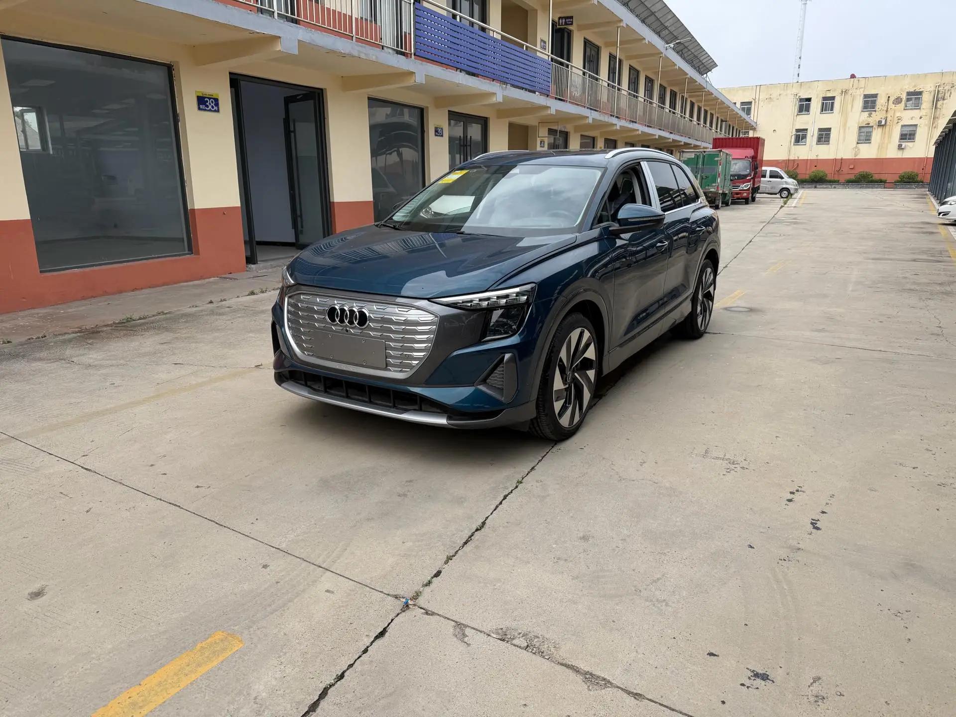 Открыть галерею: Audi 2024 Q5 e-tron 50 Quattro glorious royal suit automatic gear