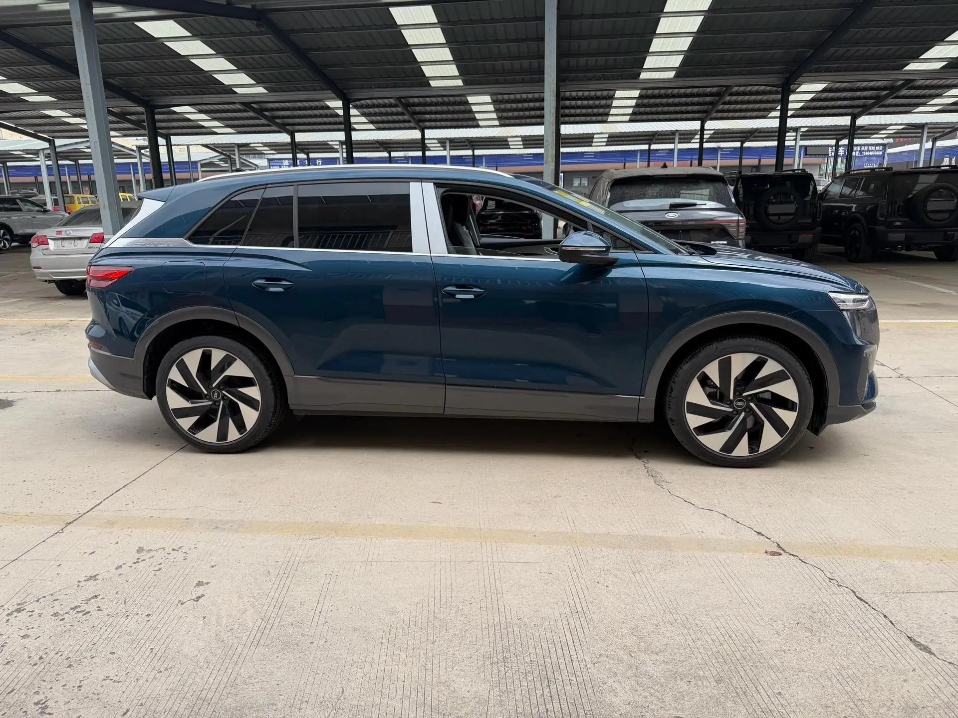 Audi 2024 Q5 e-tron 50 Quattro glorious royal suit automatic gear 4